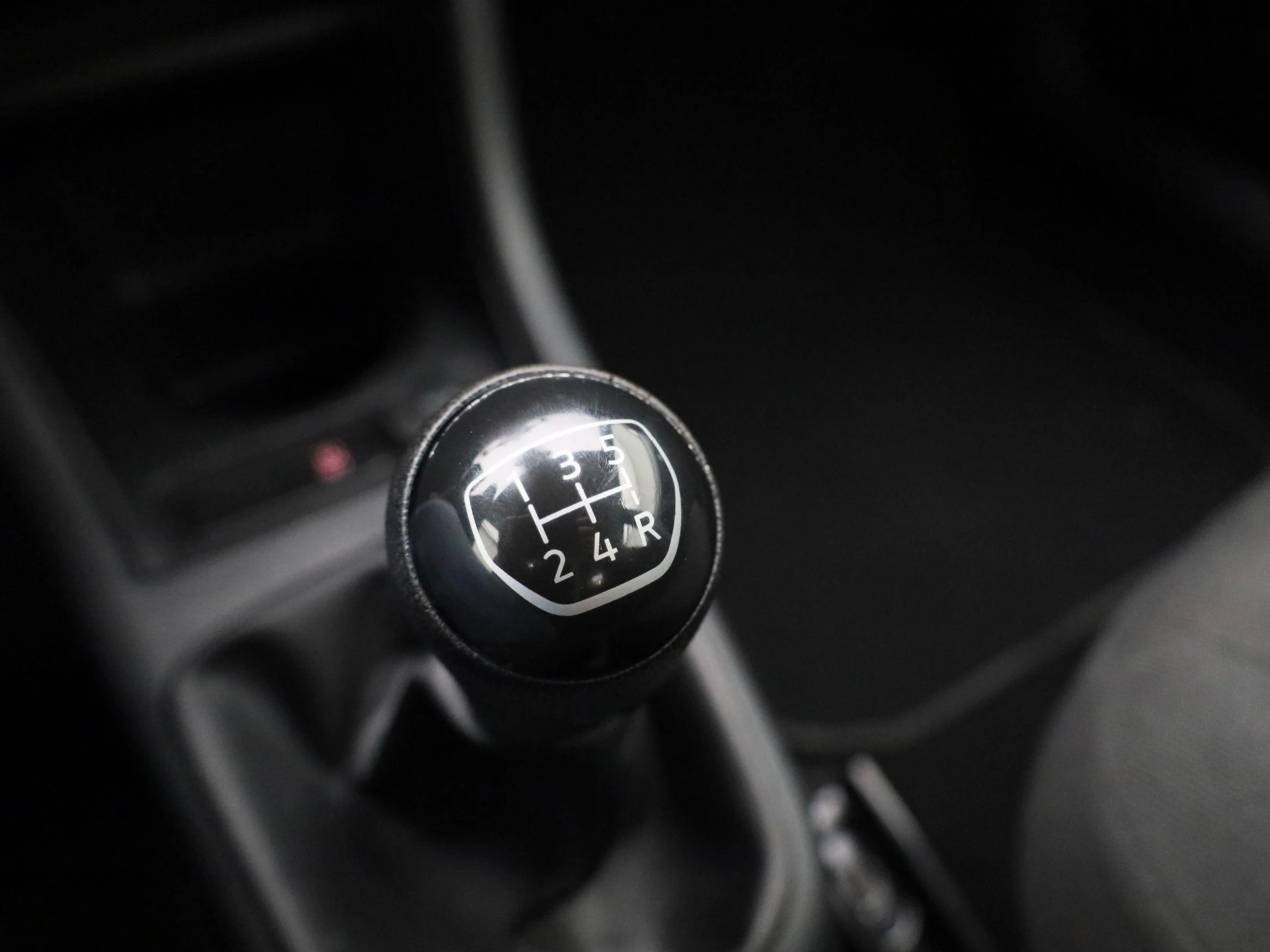 Volkswagen-up!-image-16
