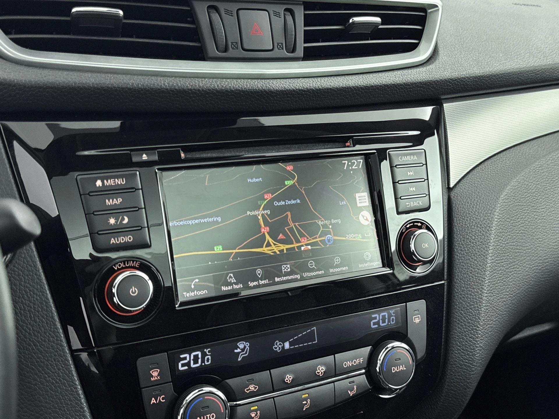 Nissan-QASHQAI-image-13