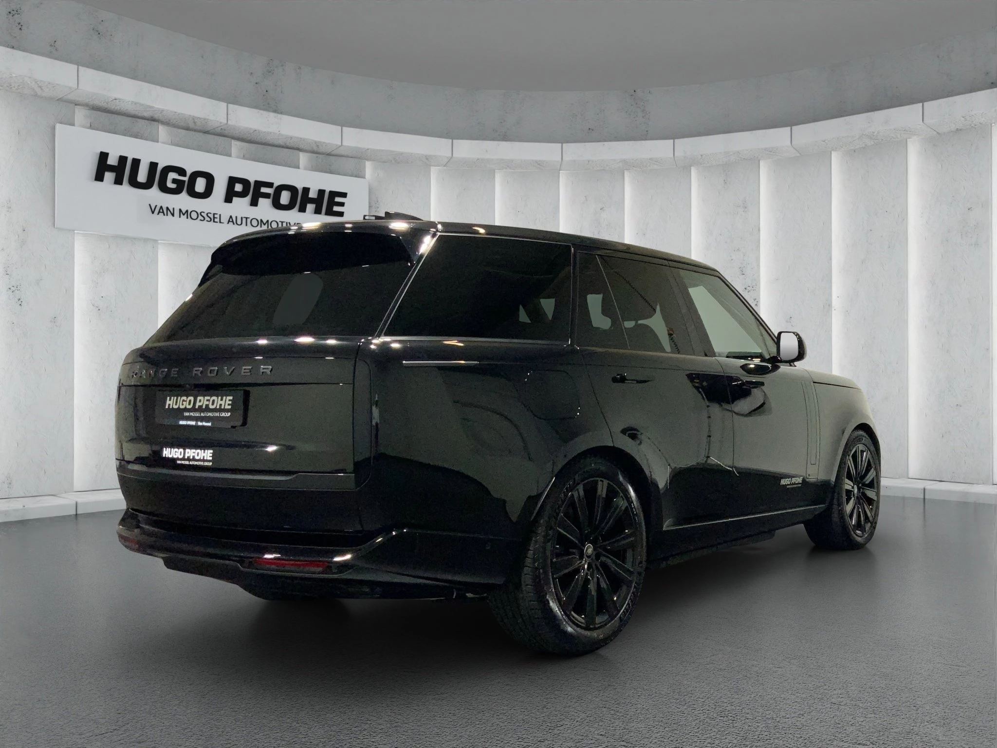 Land Rover-Range Rover-image-4