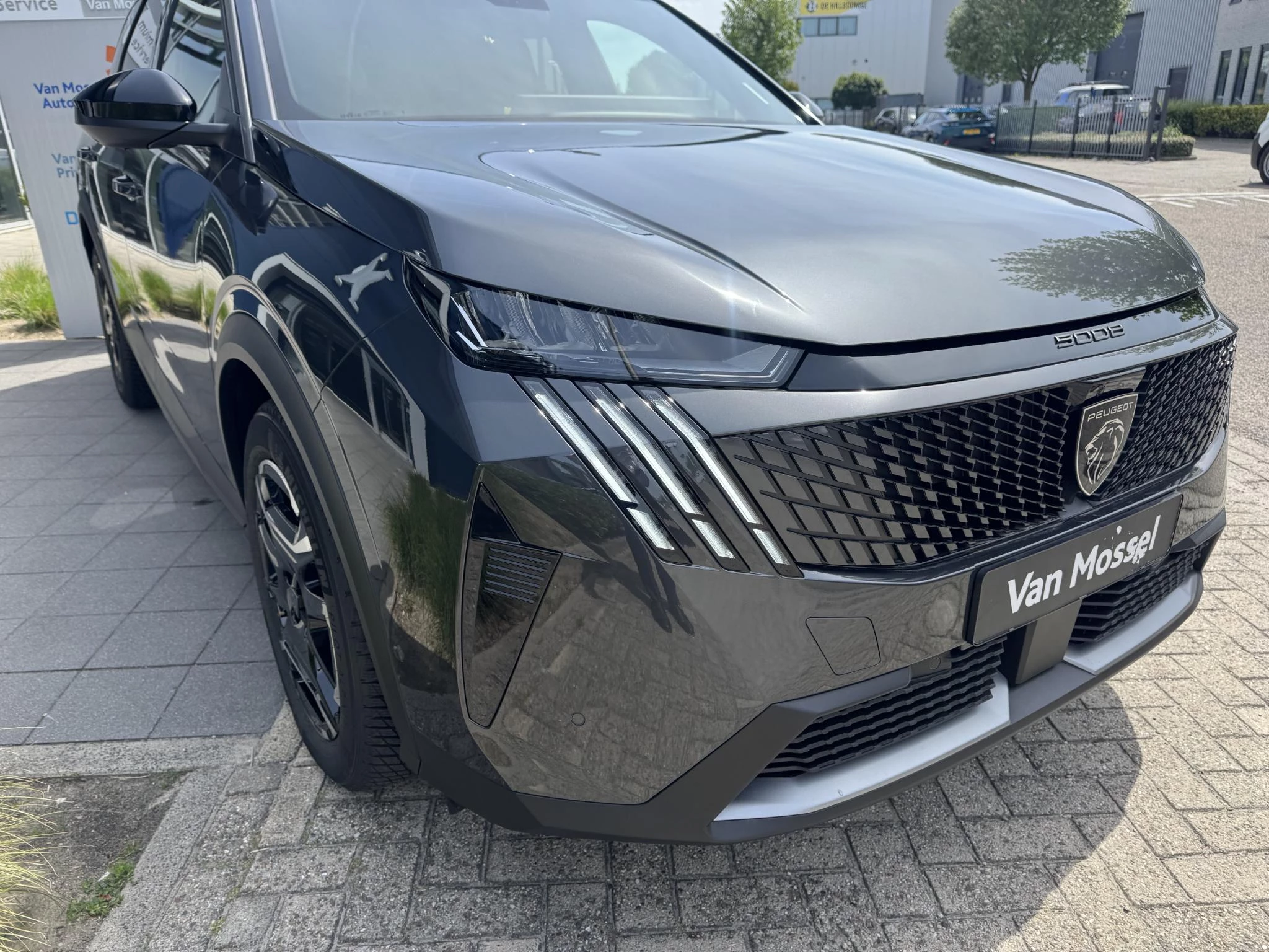 Peugeot-5008-image-5