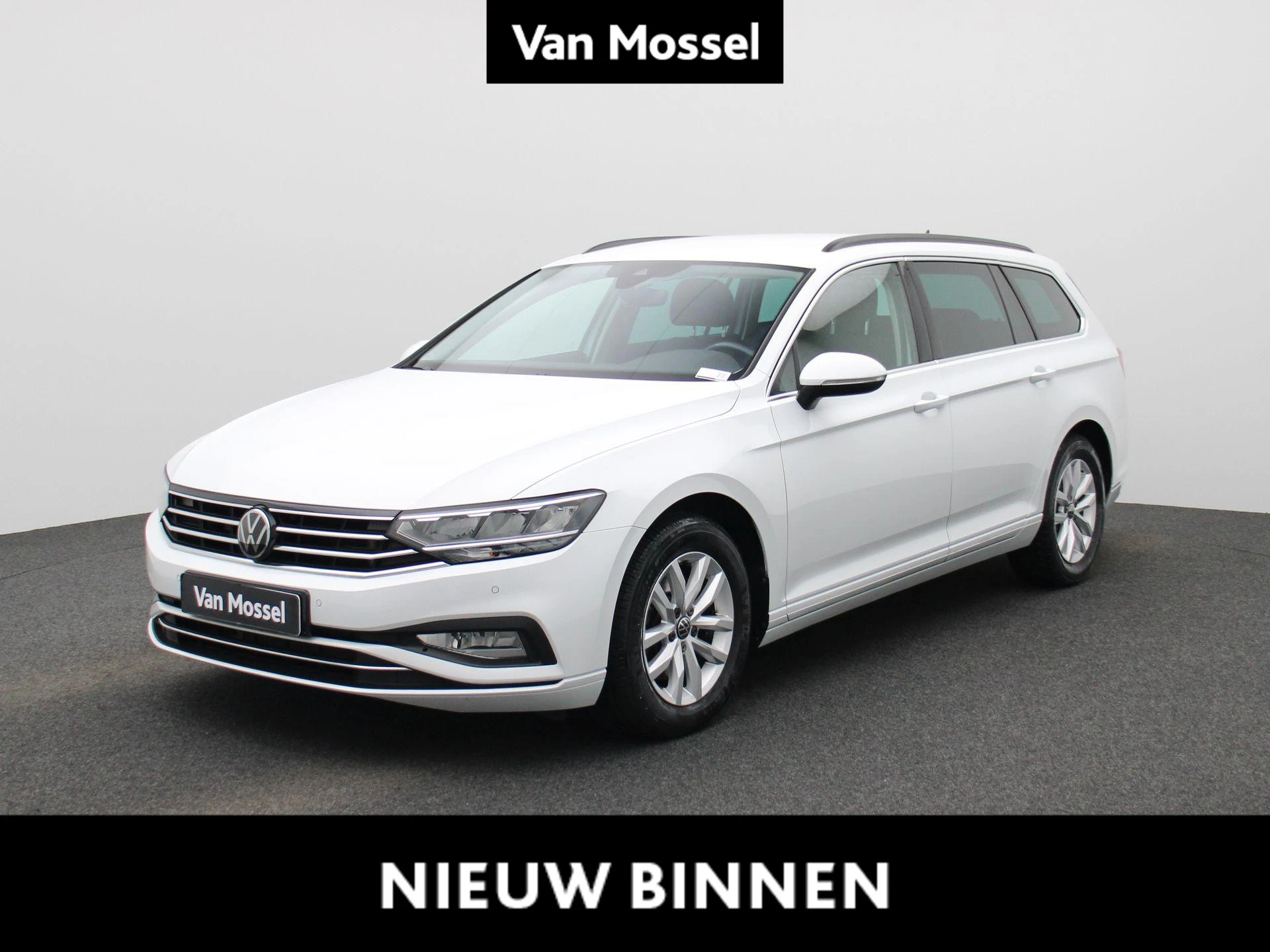 Volkswagen-Passat-image-0