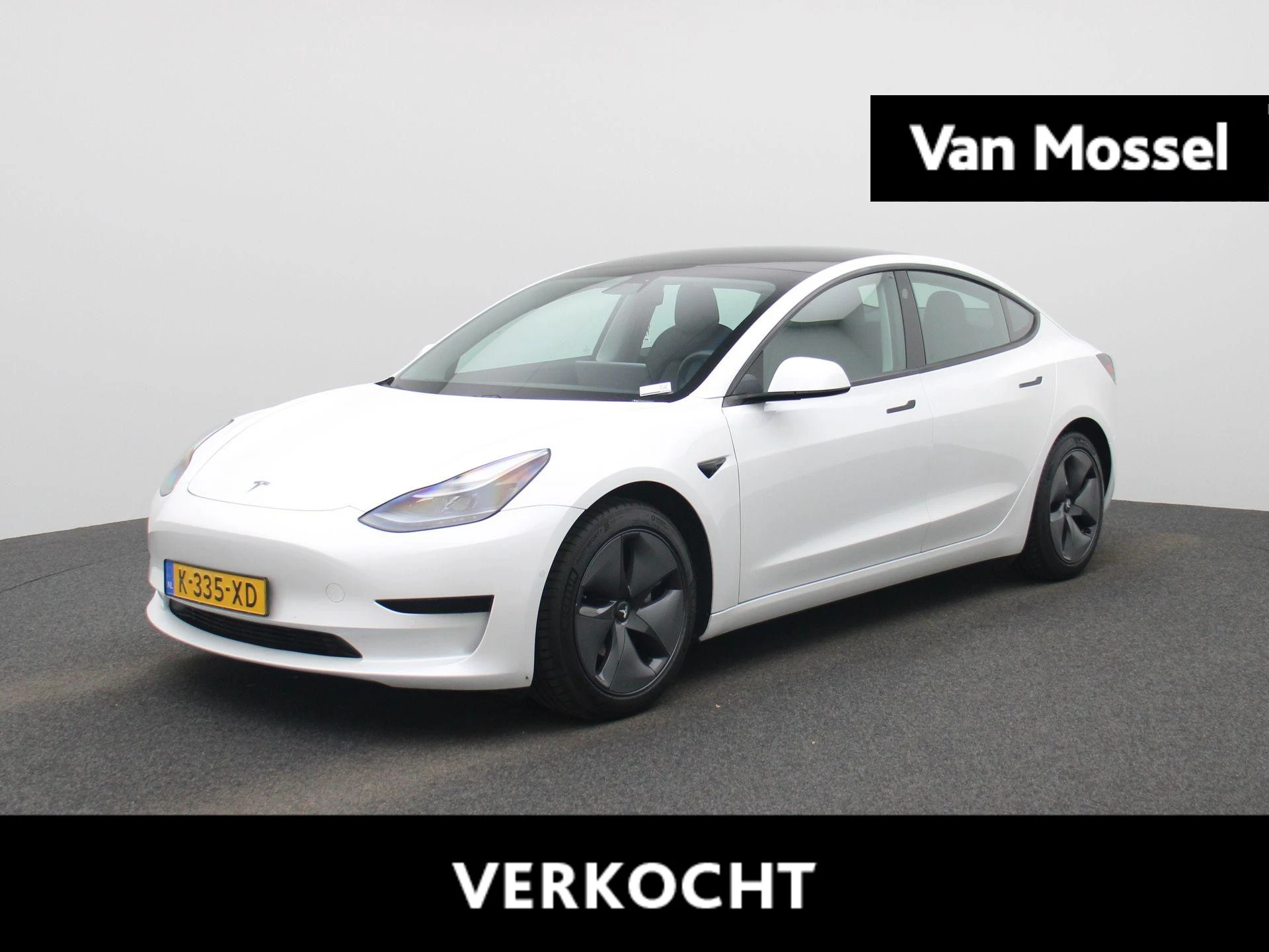 Tesla-Model 3-image-0