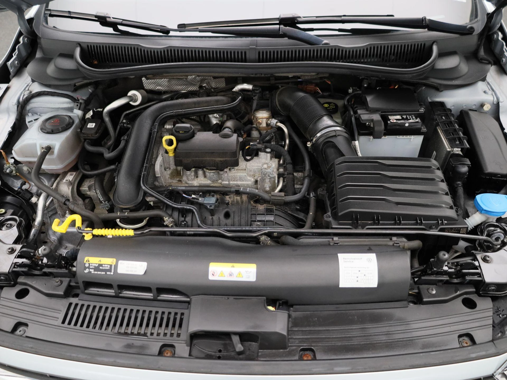 Volkswagen-Polo-image-26