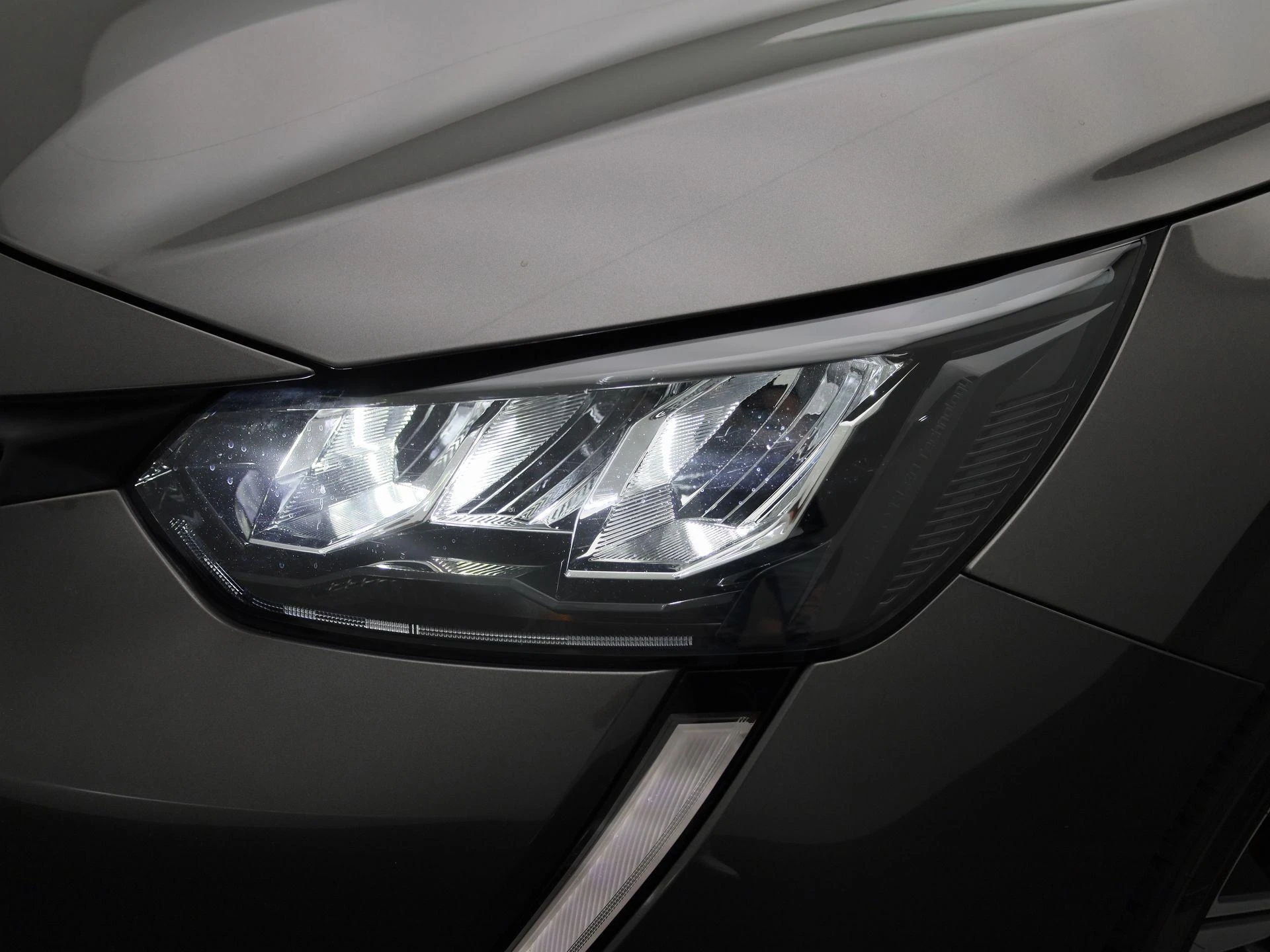 Peugeot-208-image-13