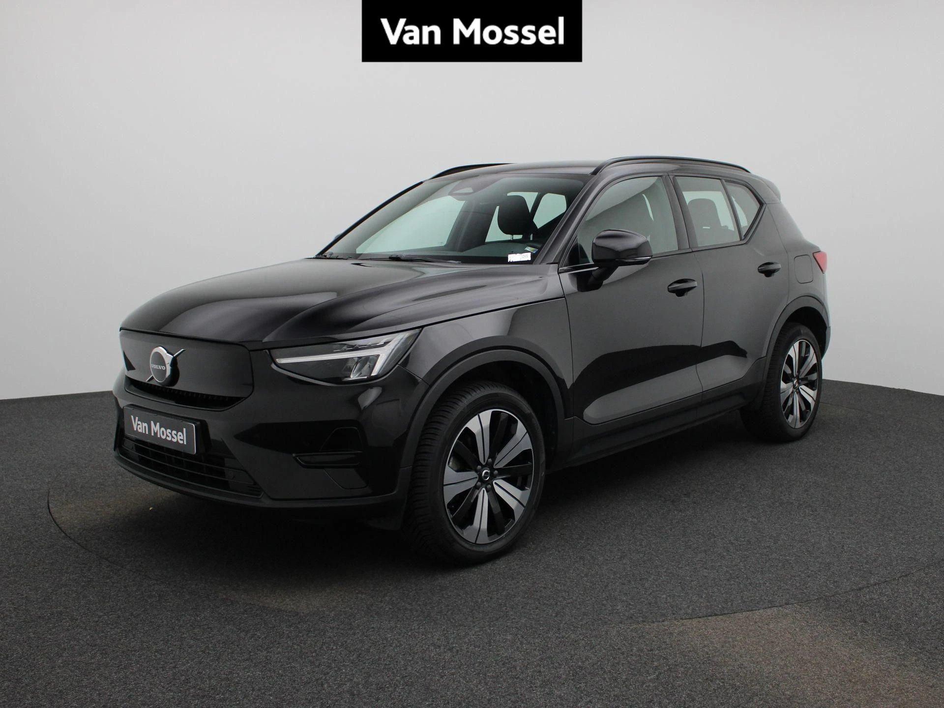 Volvo-XC40-image-0