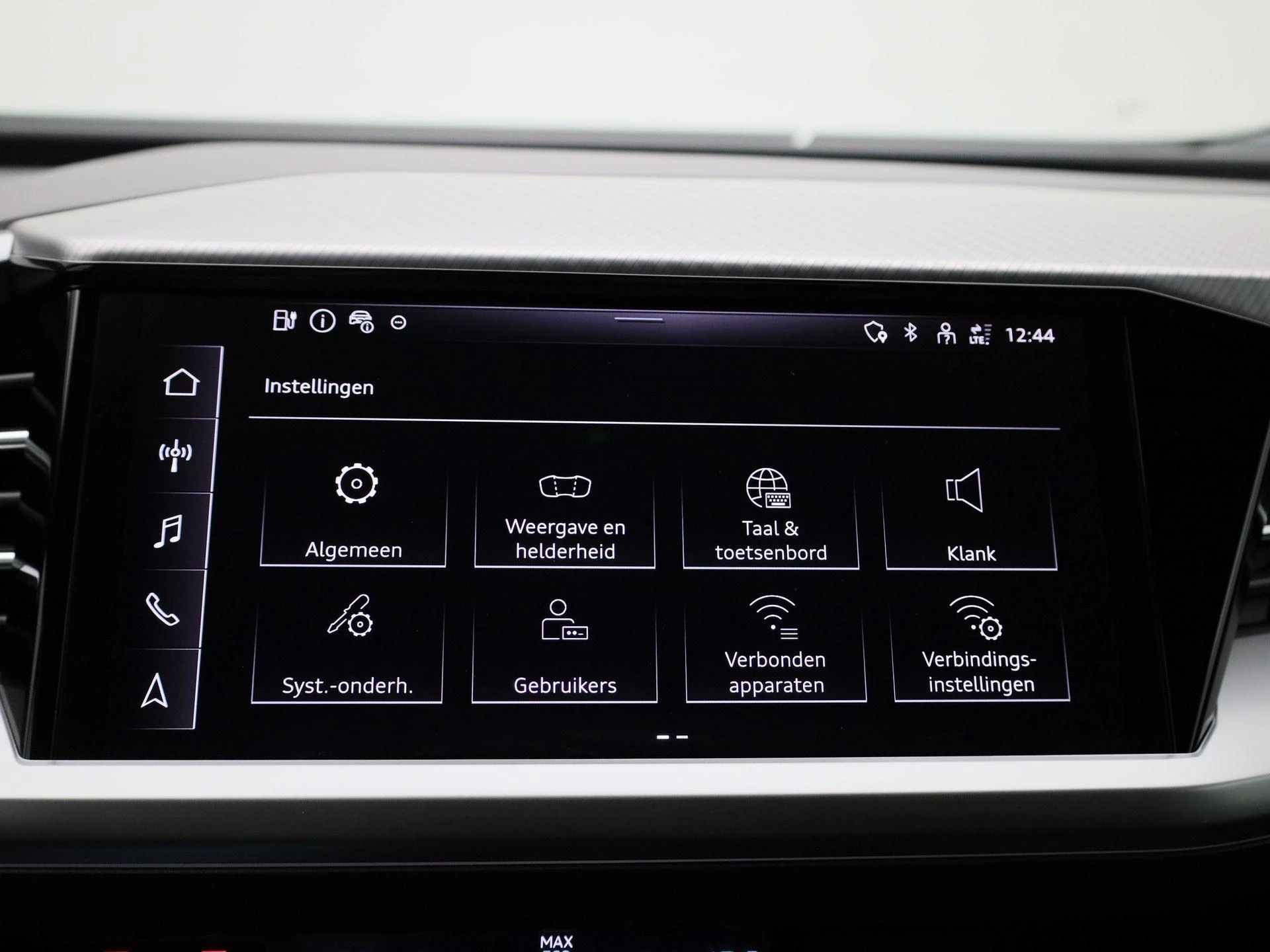 Audi-Q4 e-tron-image-14