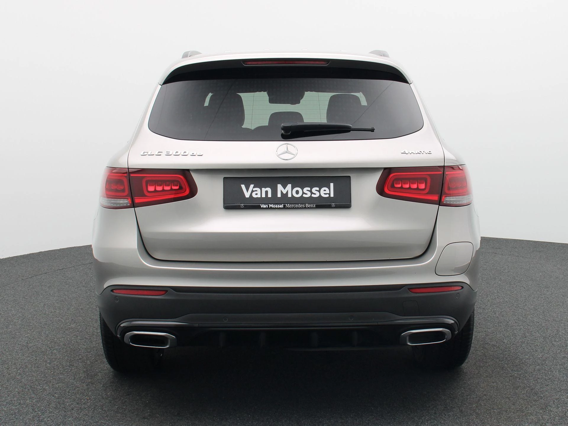 Mercedes-Benz GLC 300 de AMG LINE + PANO DAK + BURMESTER + CARPLAY +