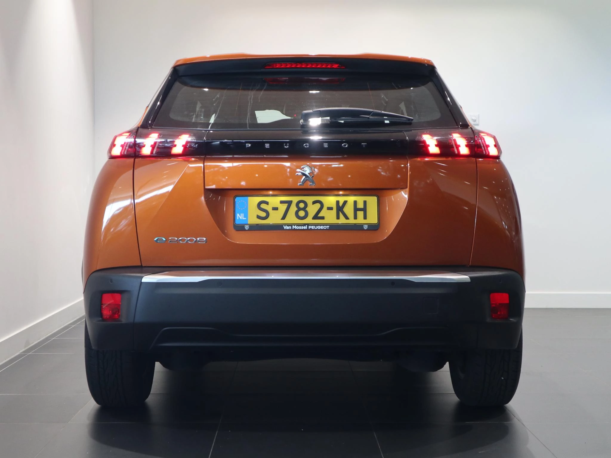 Peugeot e-2008