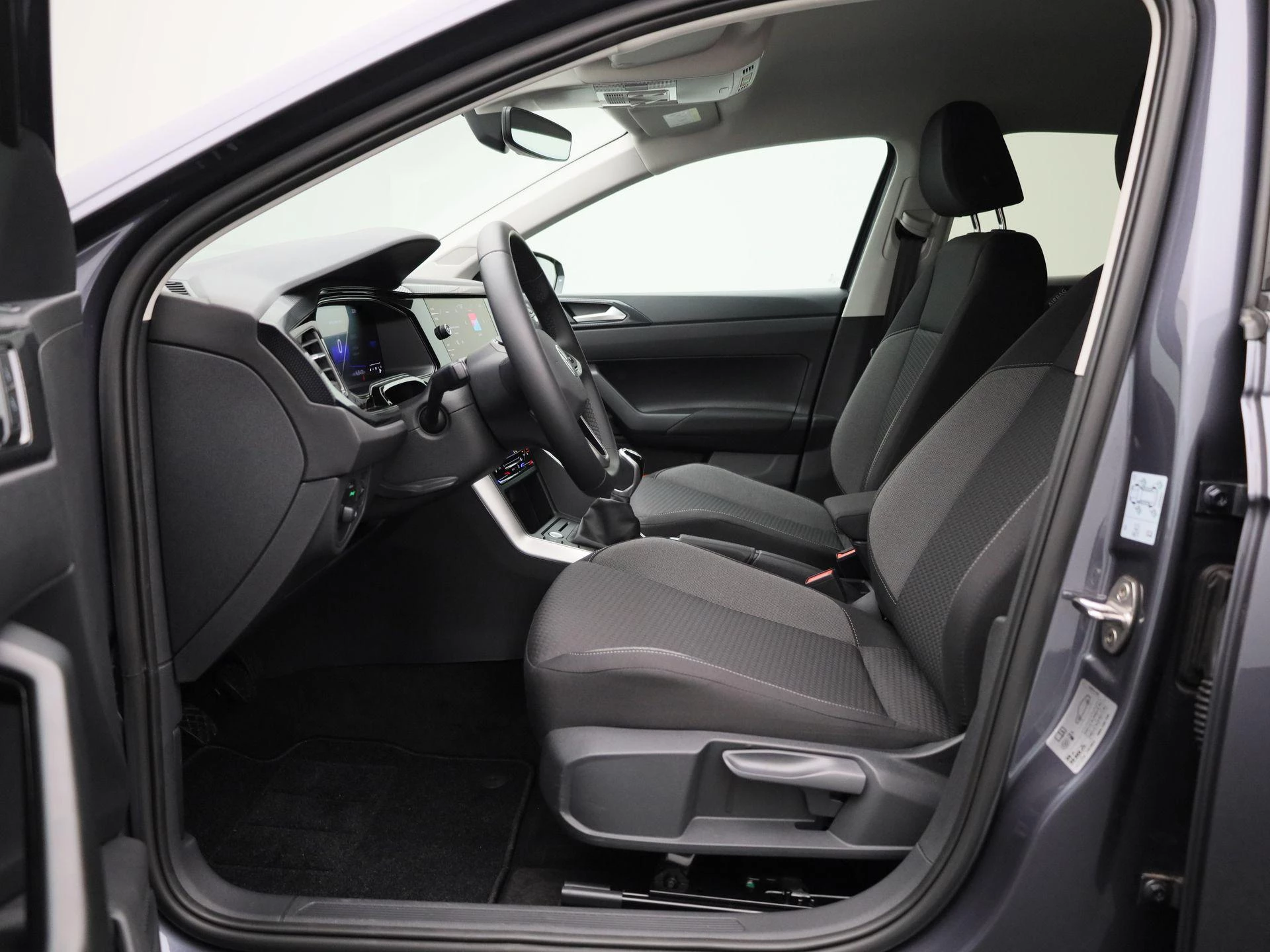 Volkswagen-Polo-image-10