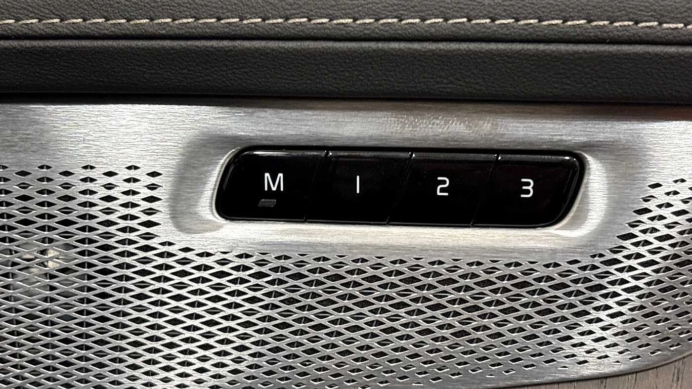 Volvo-XC90-image-22