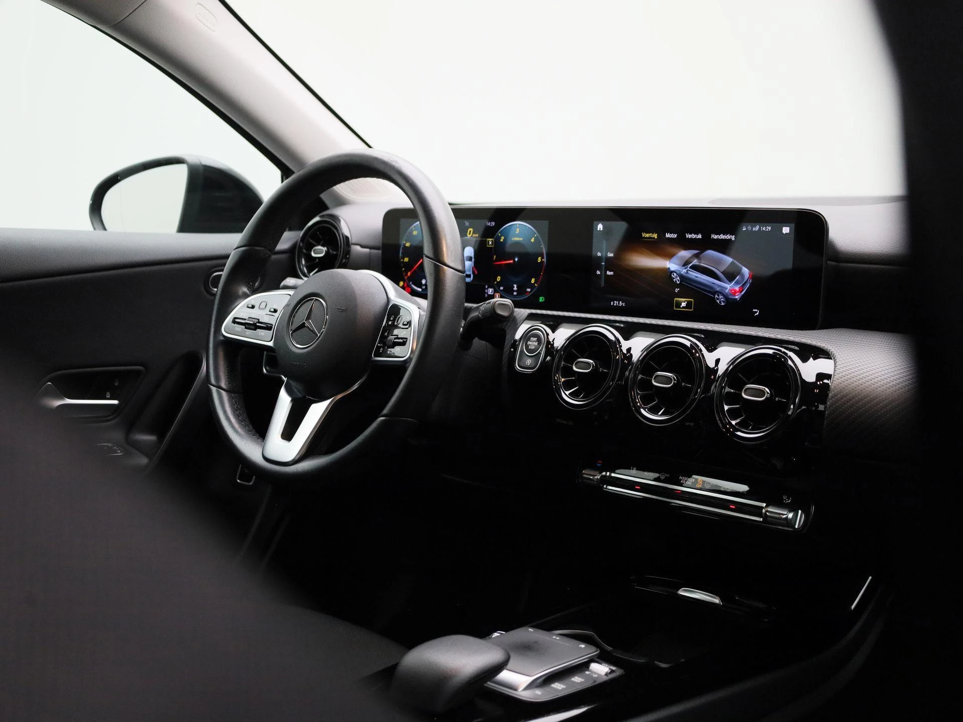 Mercedes-Benz-A-Klasse-image-34