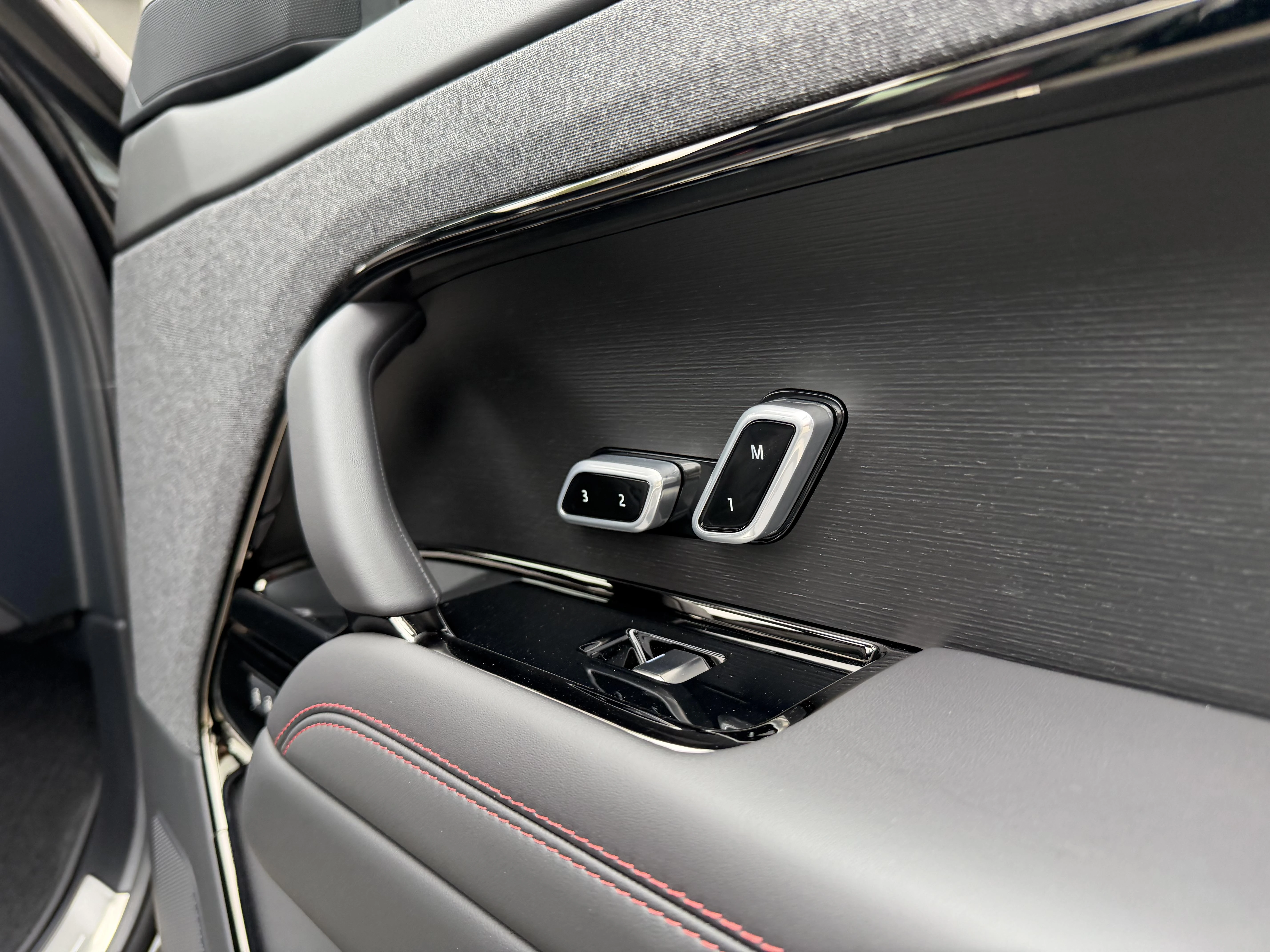 Land Rover-Range Rover Sport-image-34