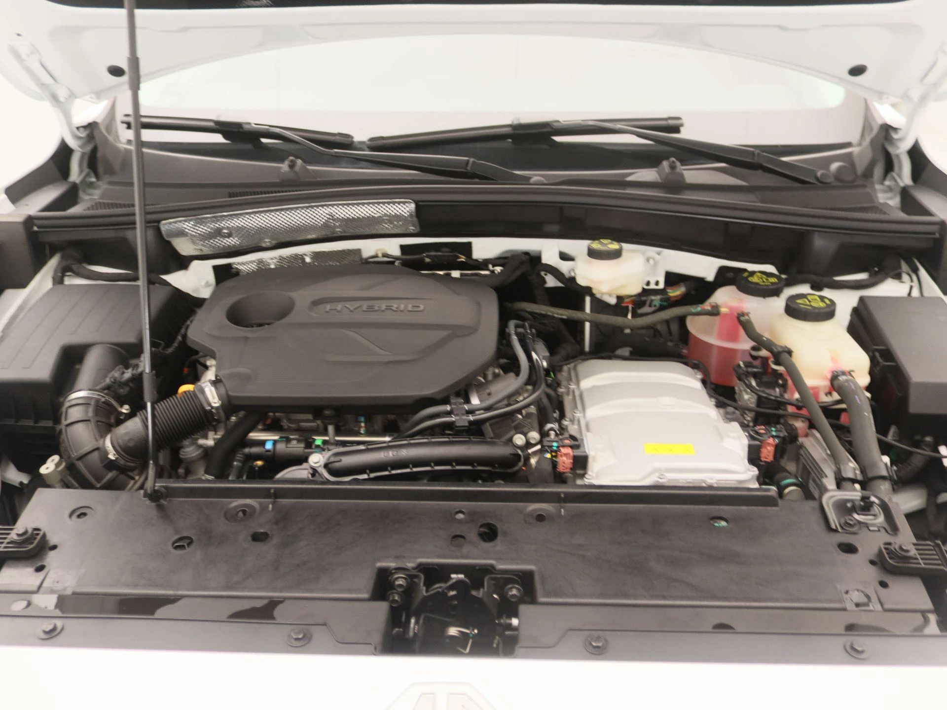 MG-ZS-image-25