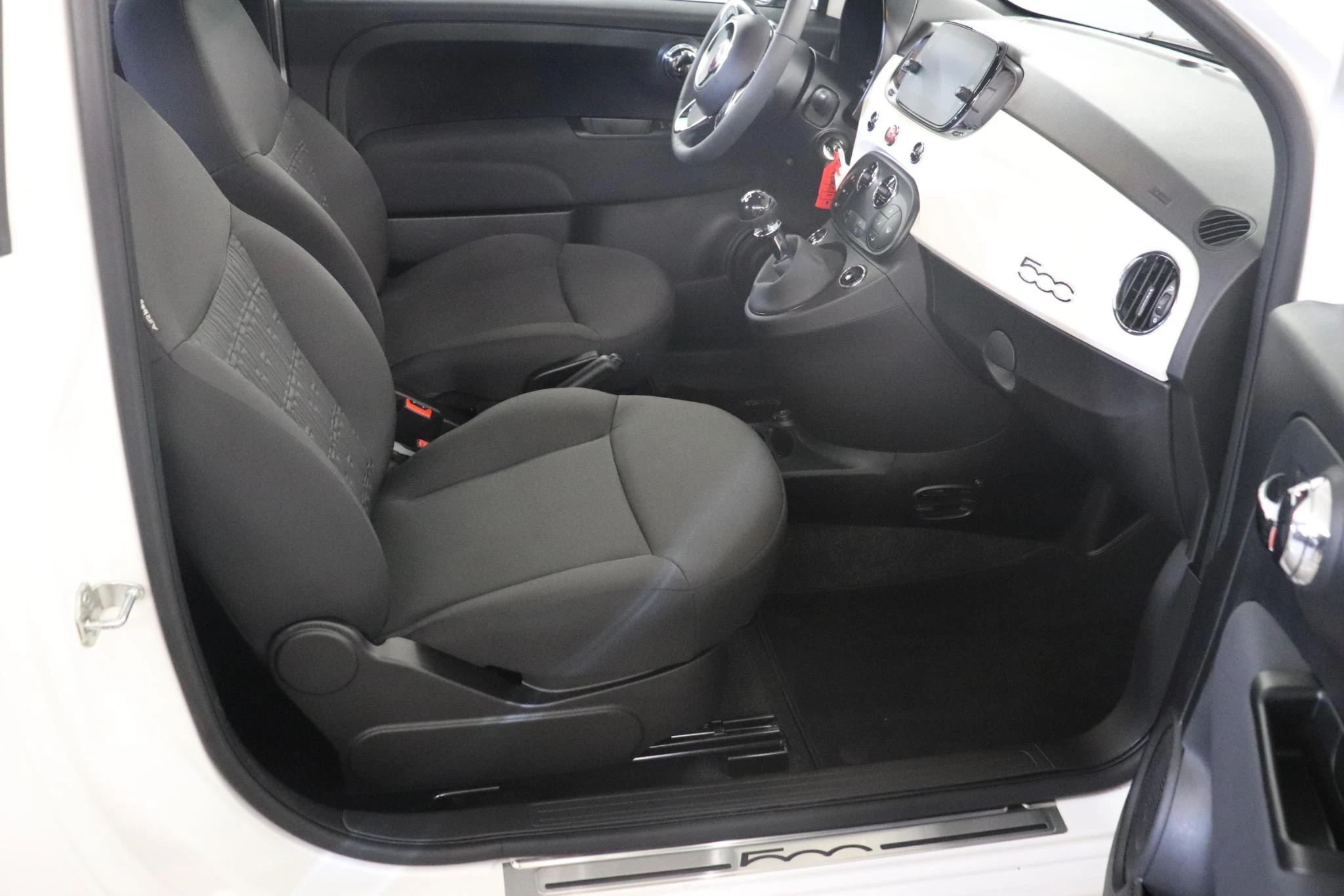 Fiat 500 (3-d) 1.0 Hybrid 70 Dolcevita 51kW