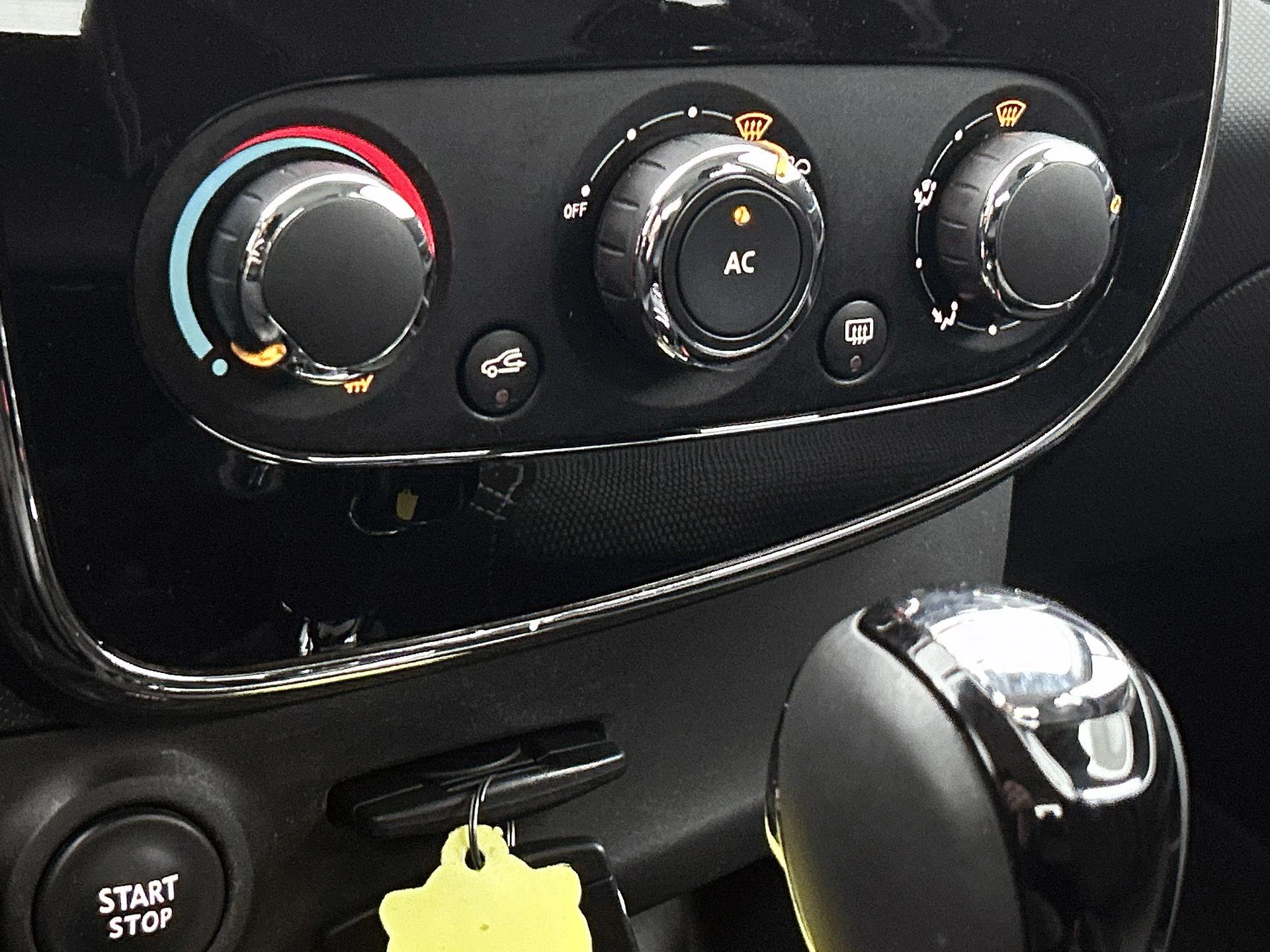 Renault-Clio-image-22
