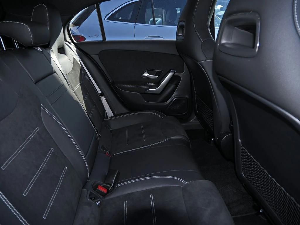 Mercedes-Benz-A-Klasse 200-image-13
