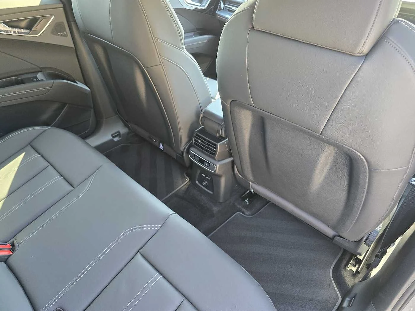 Audi-Q4 Sportback e-tron-image-40