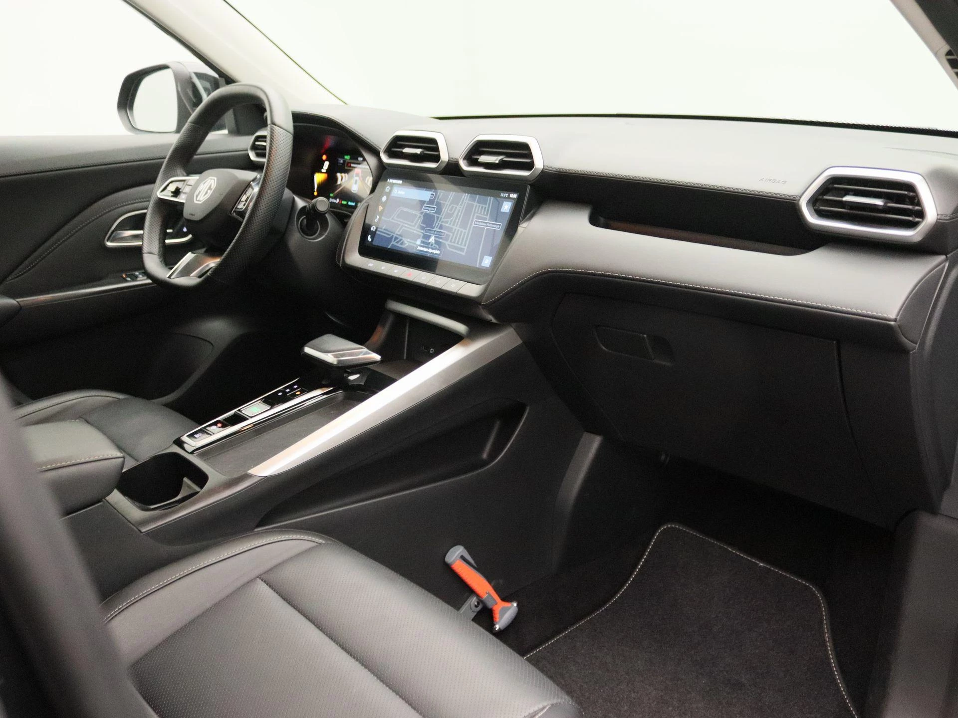 MG-ZS-image-23
