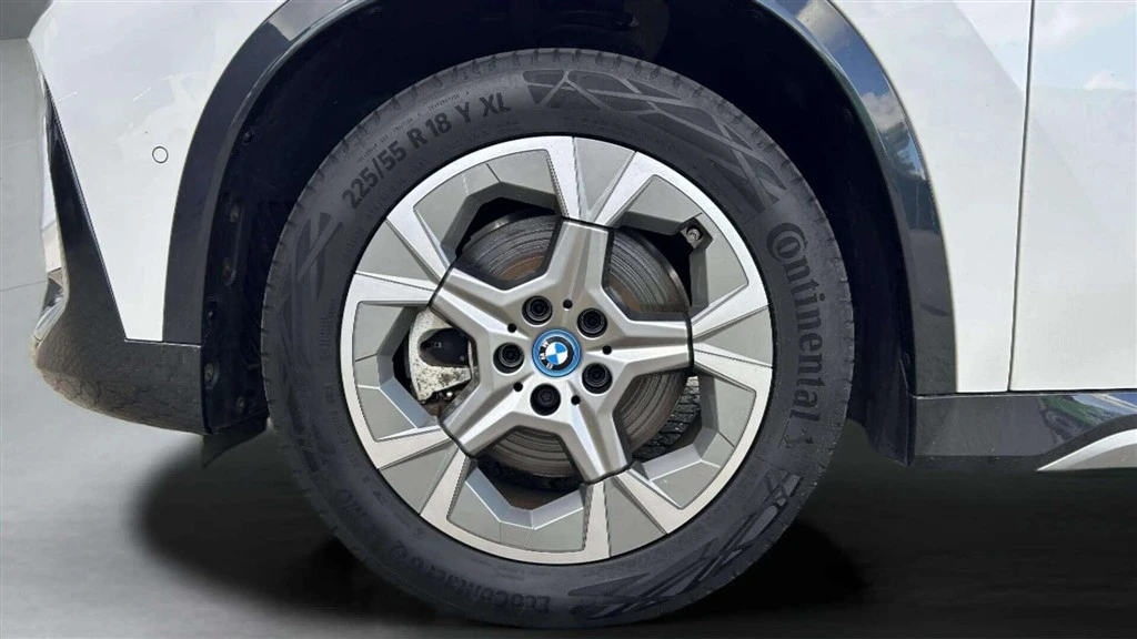 BMW-iX1-image-9