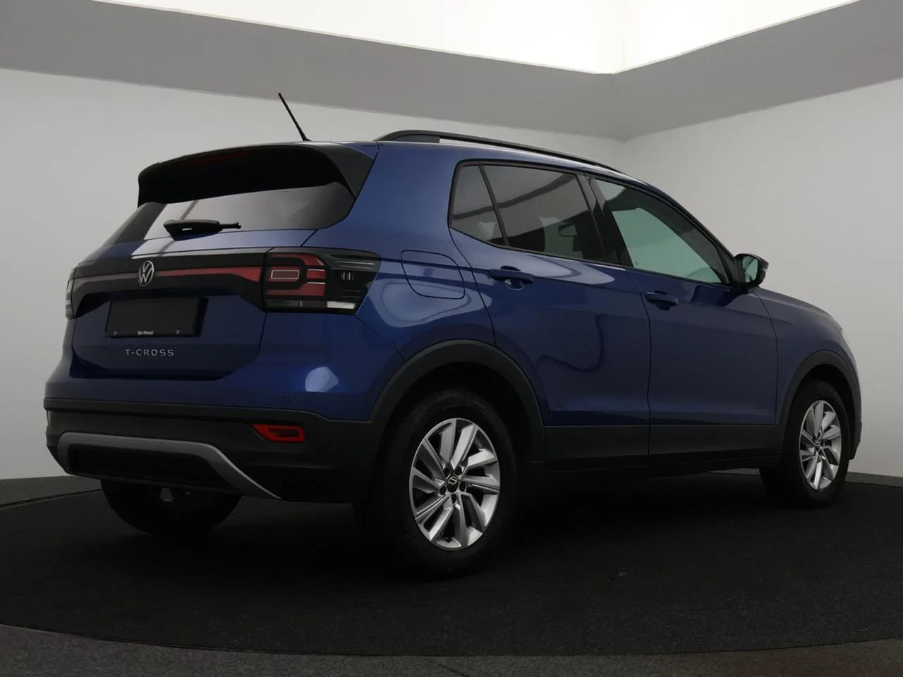 Volkswagen-T-Cross-image-12