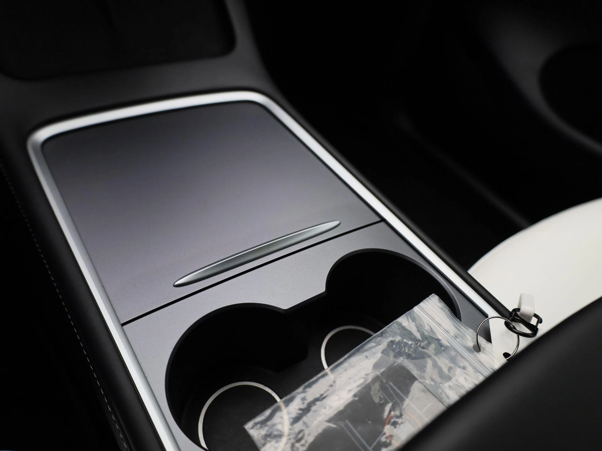 Tesla-Model Y-image-29