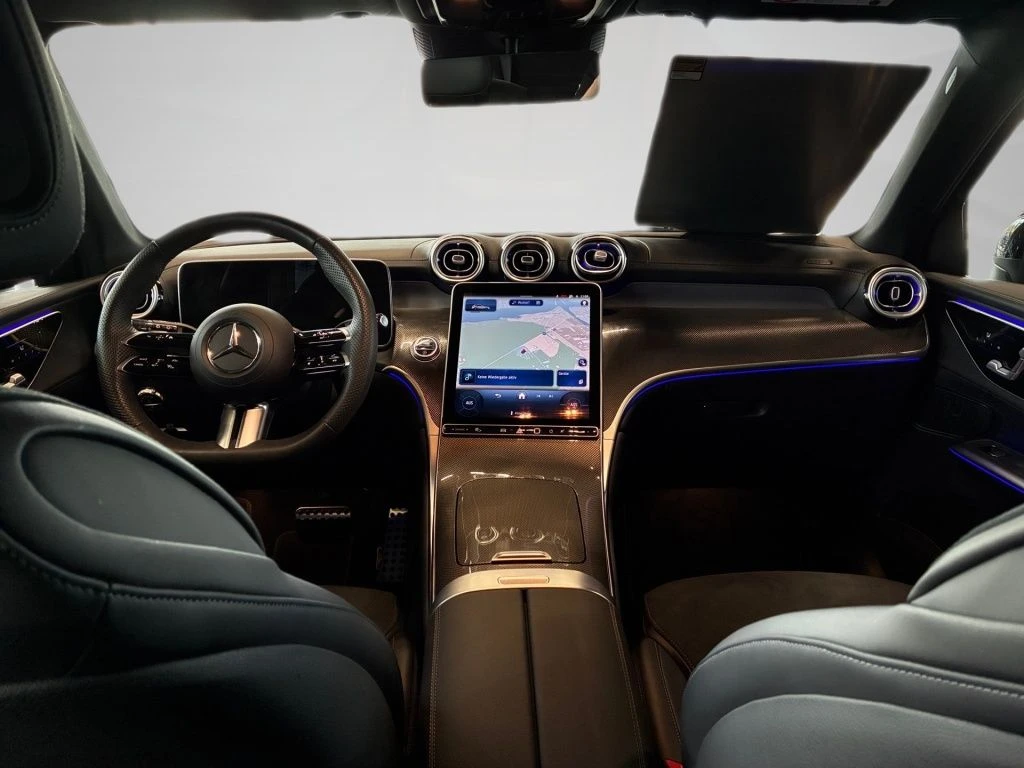 Mercedes-Benz-GLC 300 d-image-11