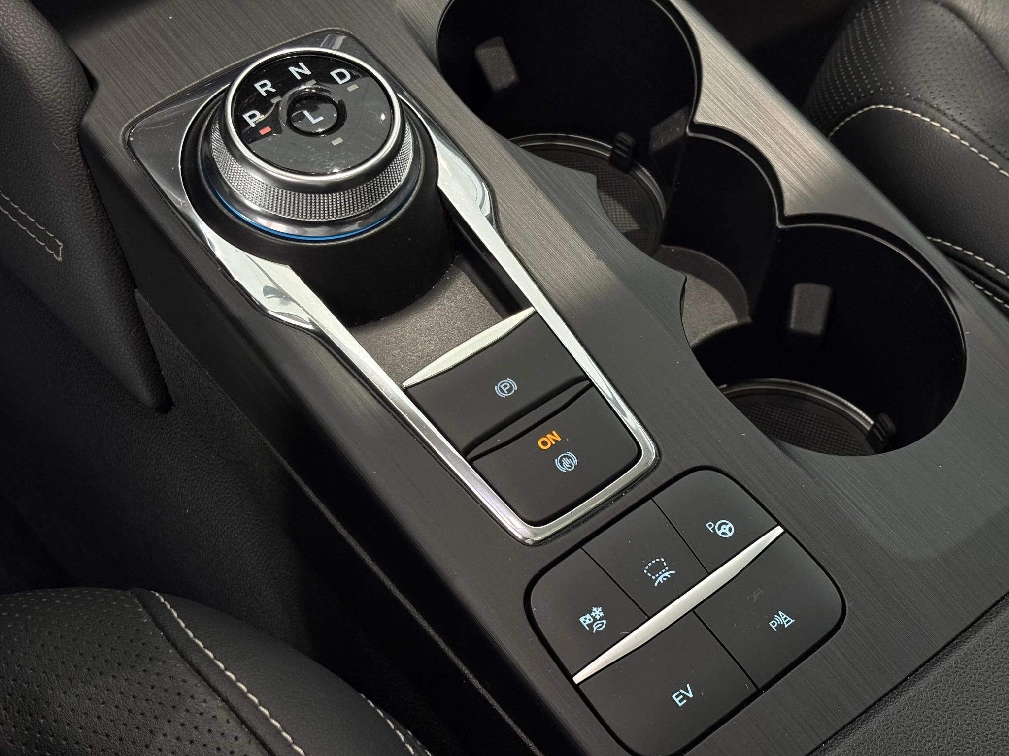 Ford-Kuga-image-18