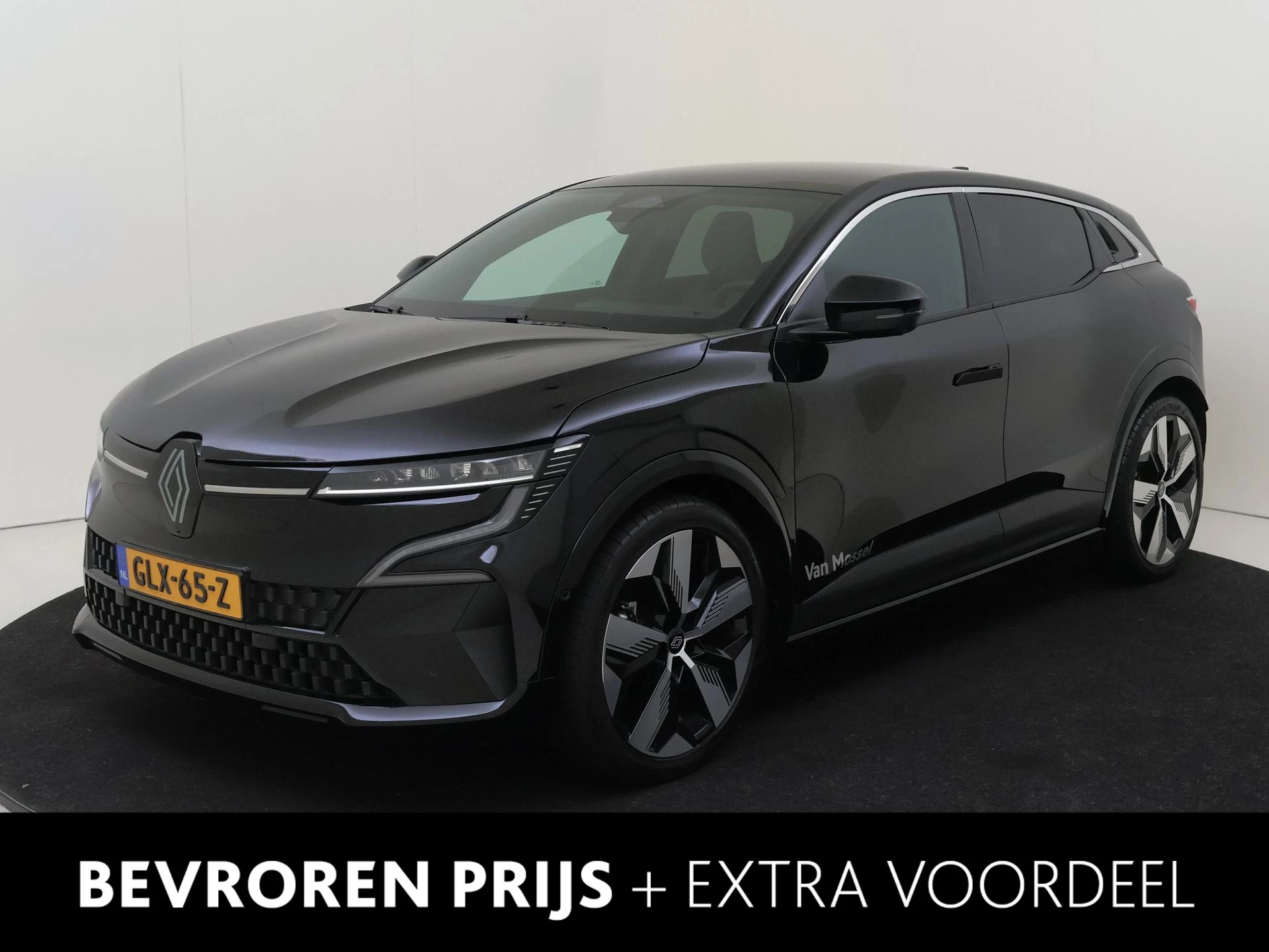 Renault-Megane E-Tech-image-0