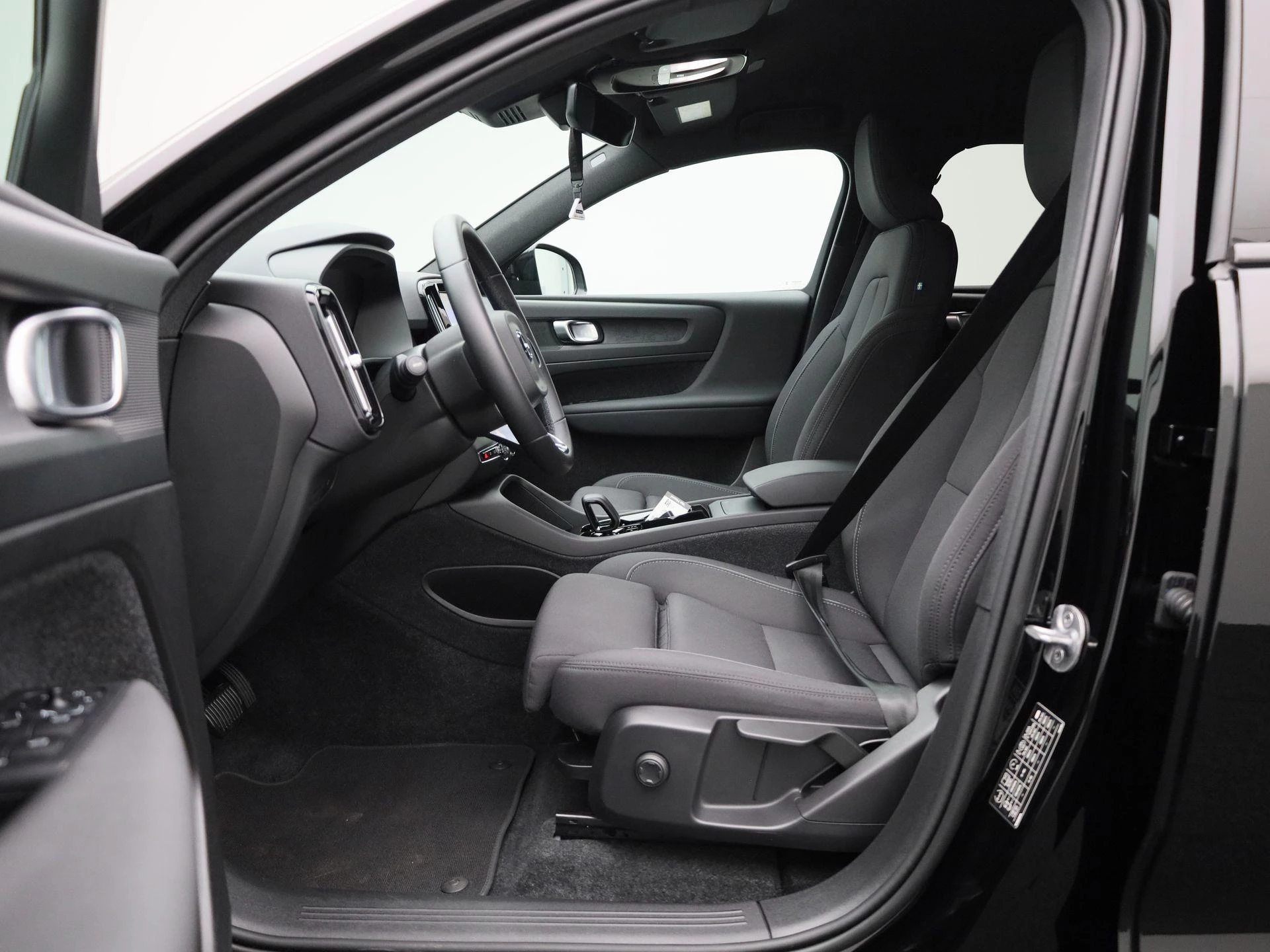 Volvo-XC40-image-10
