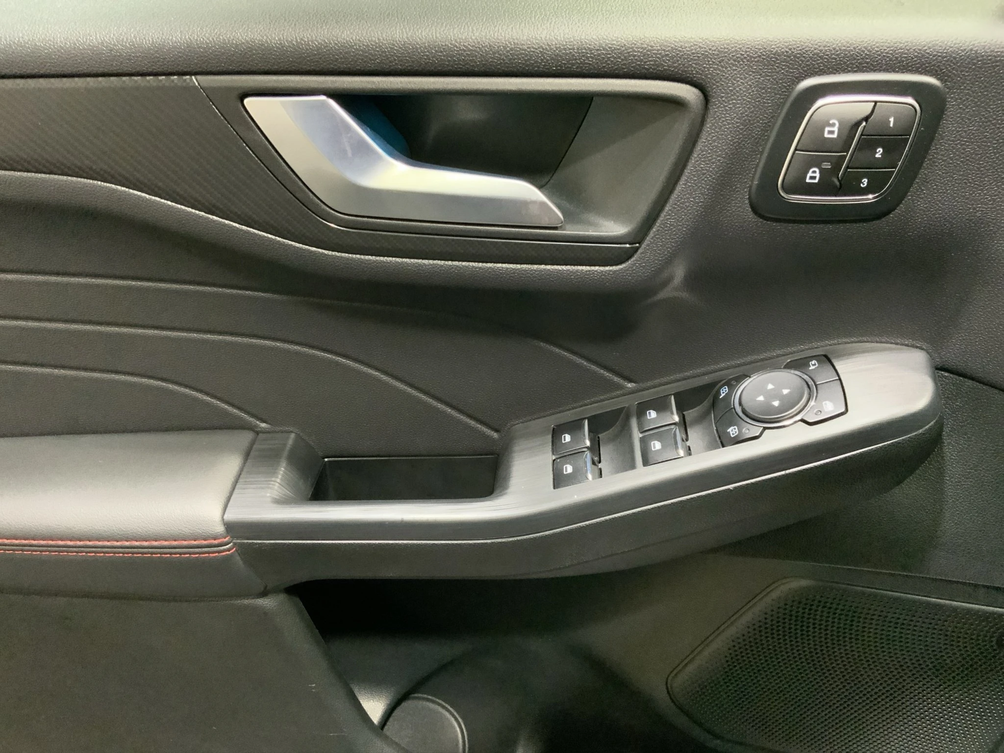 Ford-Kuga-image-15