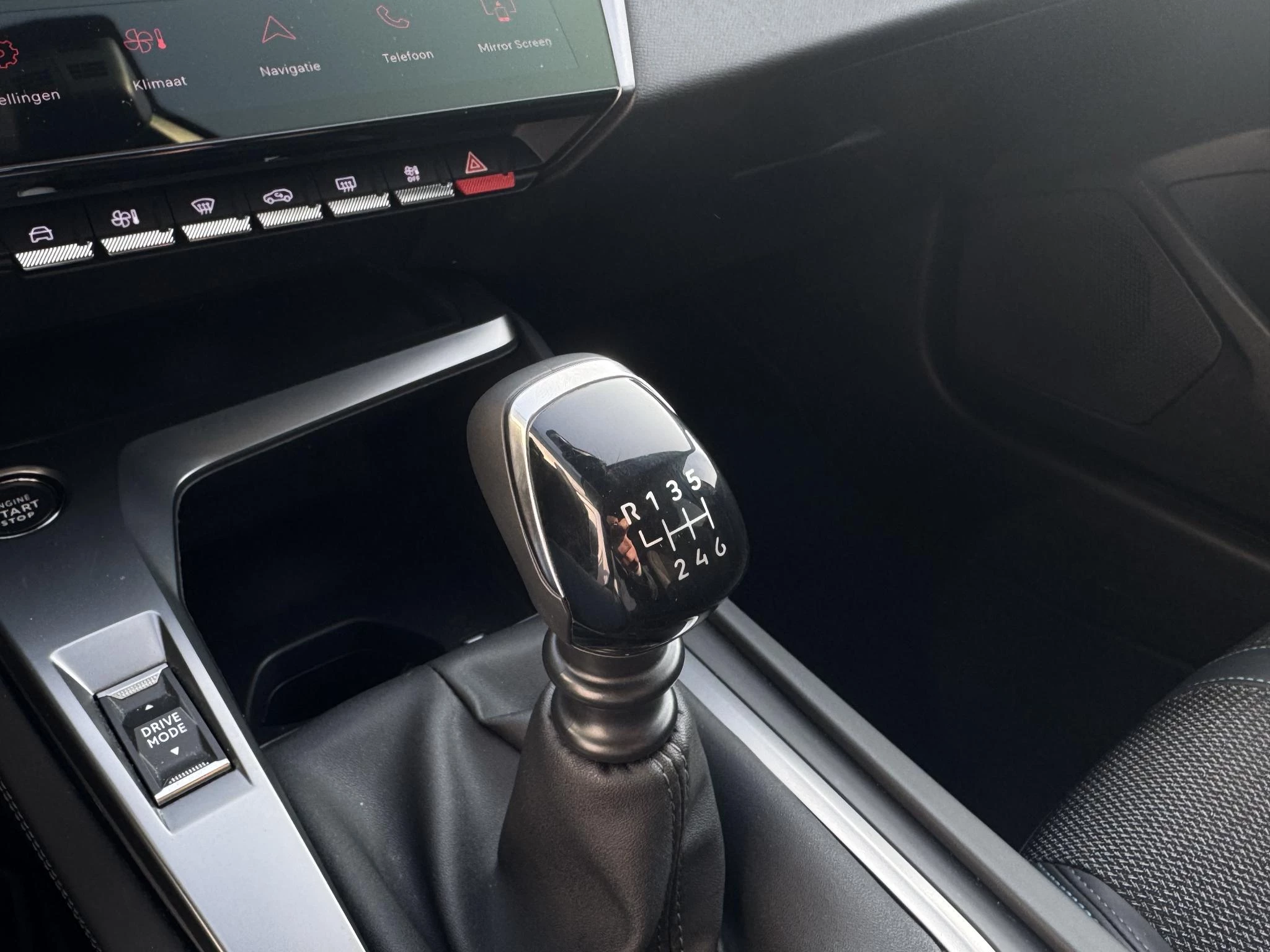 Peugeot-308-image-18