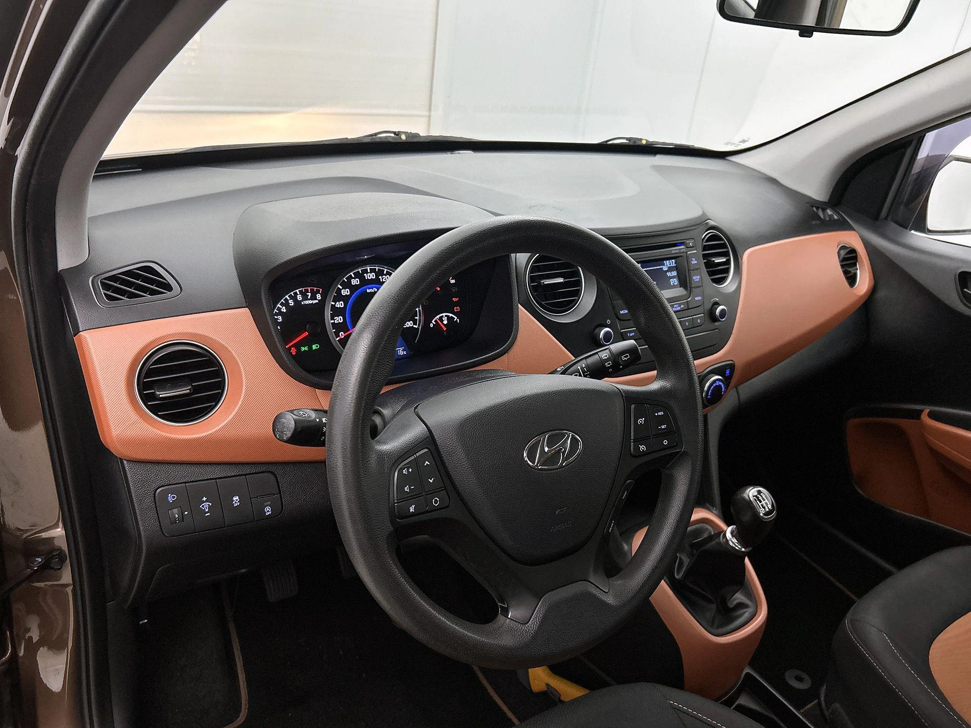 Hyundai-i10-image-11