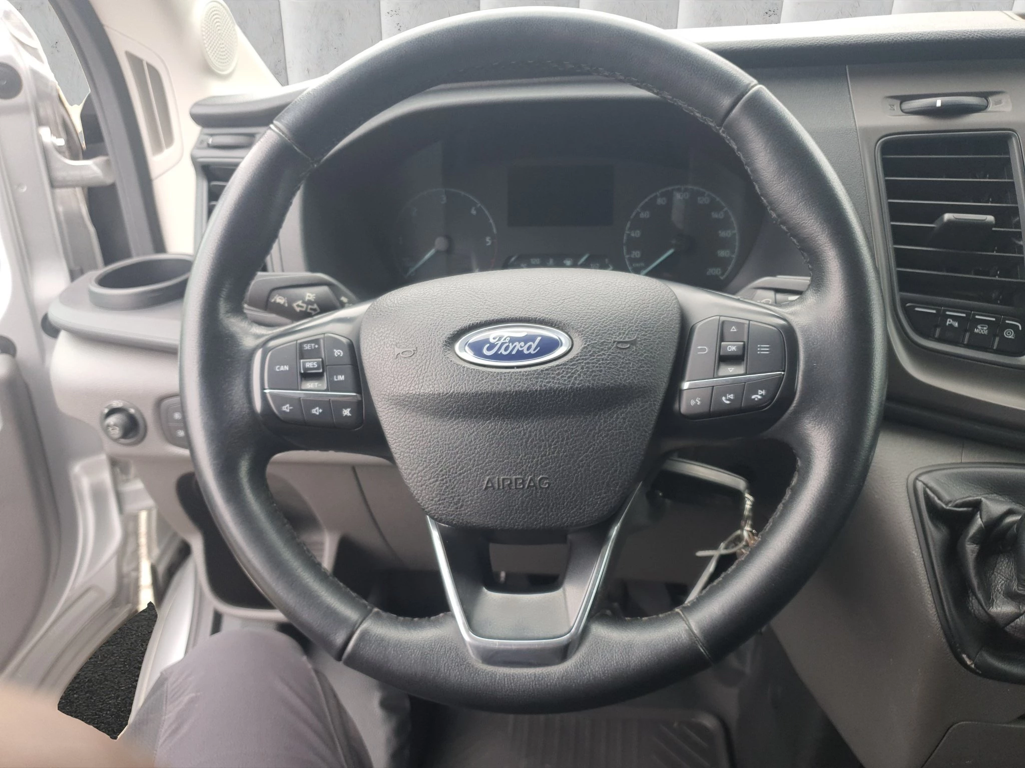 Ford-Transit-image-11