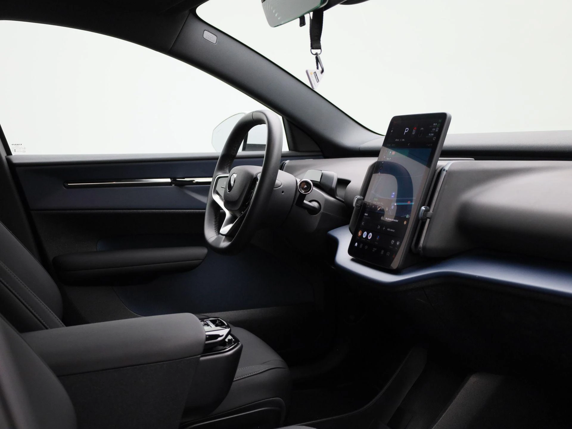 Volvo-EX30-image-27