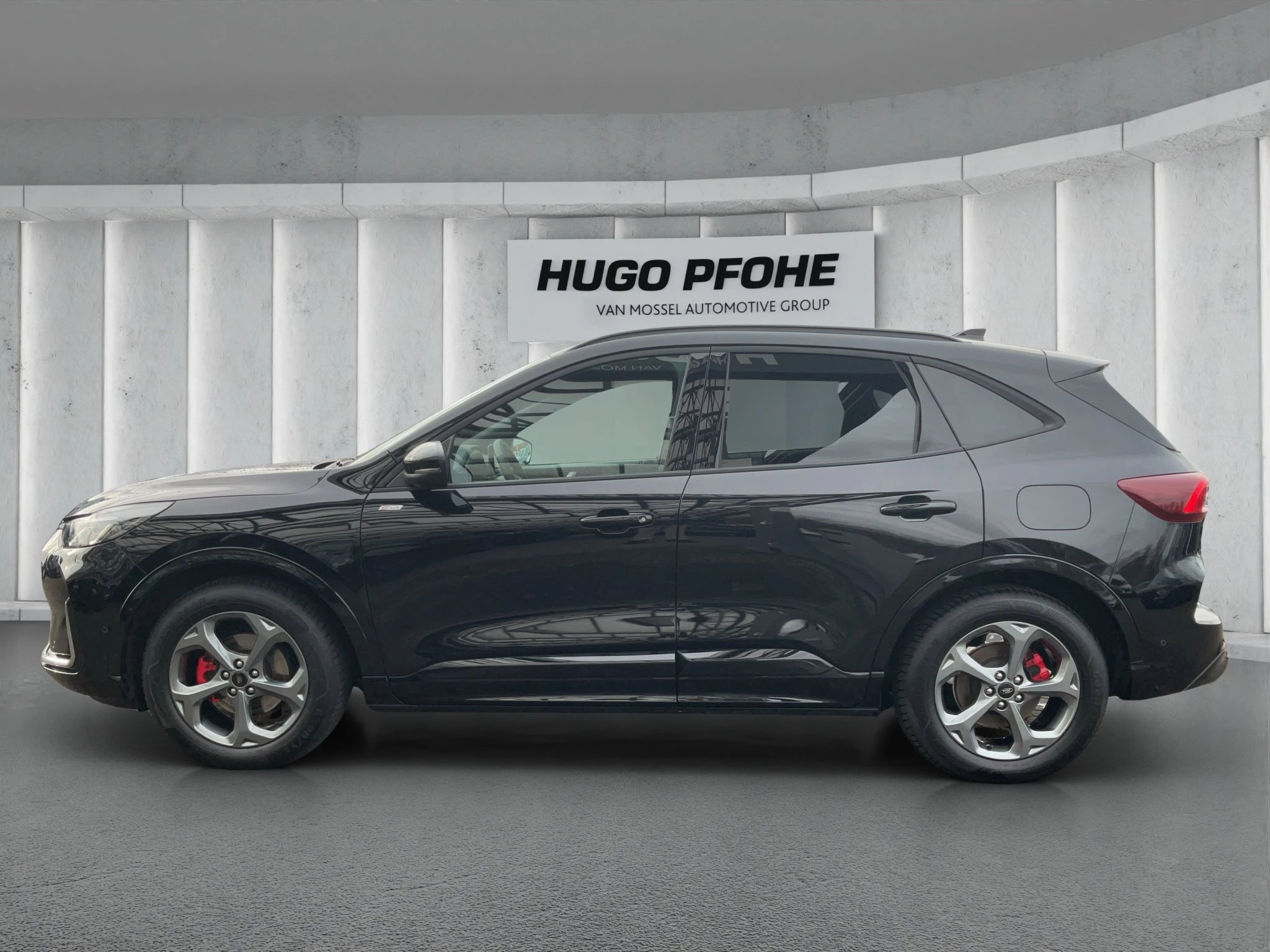 Ford Kuga ST-Line X Aut.*PANO*AHK*360GRAD*LED-MATRIX*NAVI*GRA*WINTER-PKT.