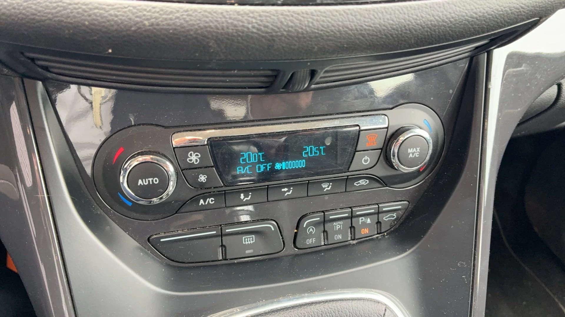 Ford Kuga 1.6 Titanium