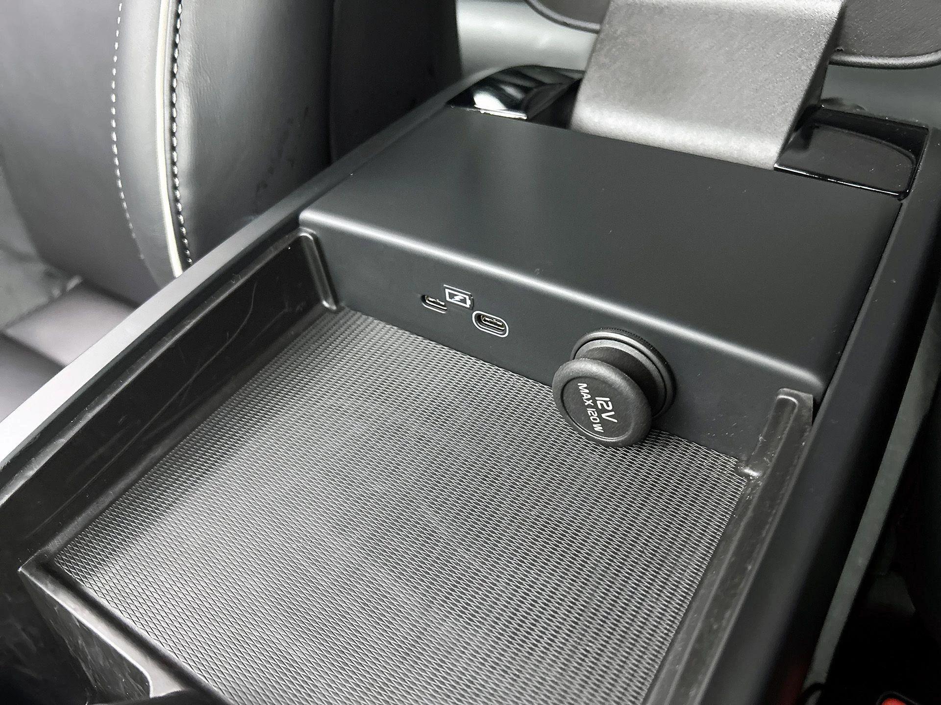 Volvo-V60-image-35