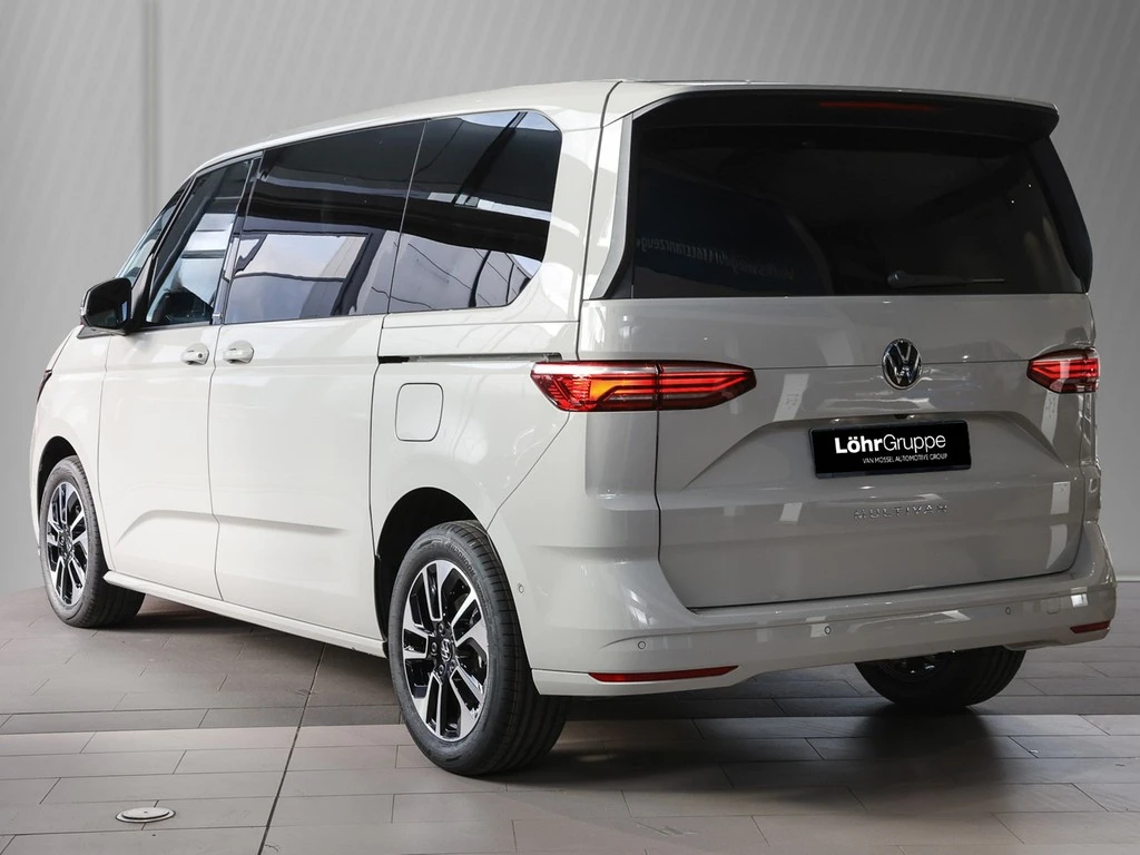 Volkswagen-Multivan-image-3