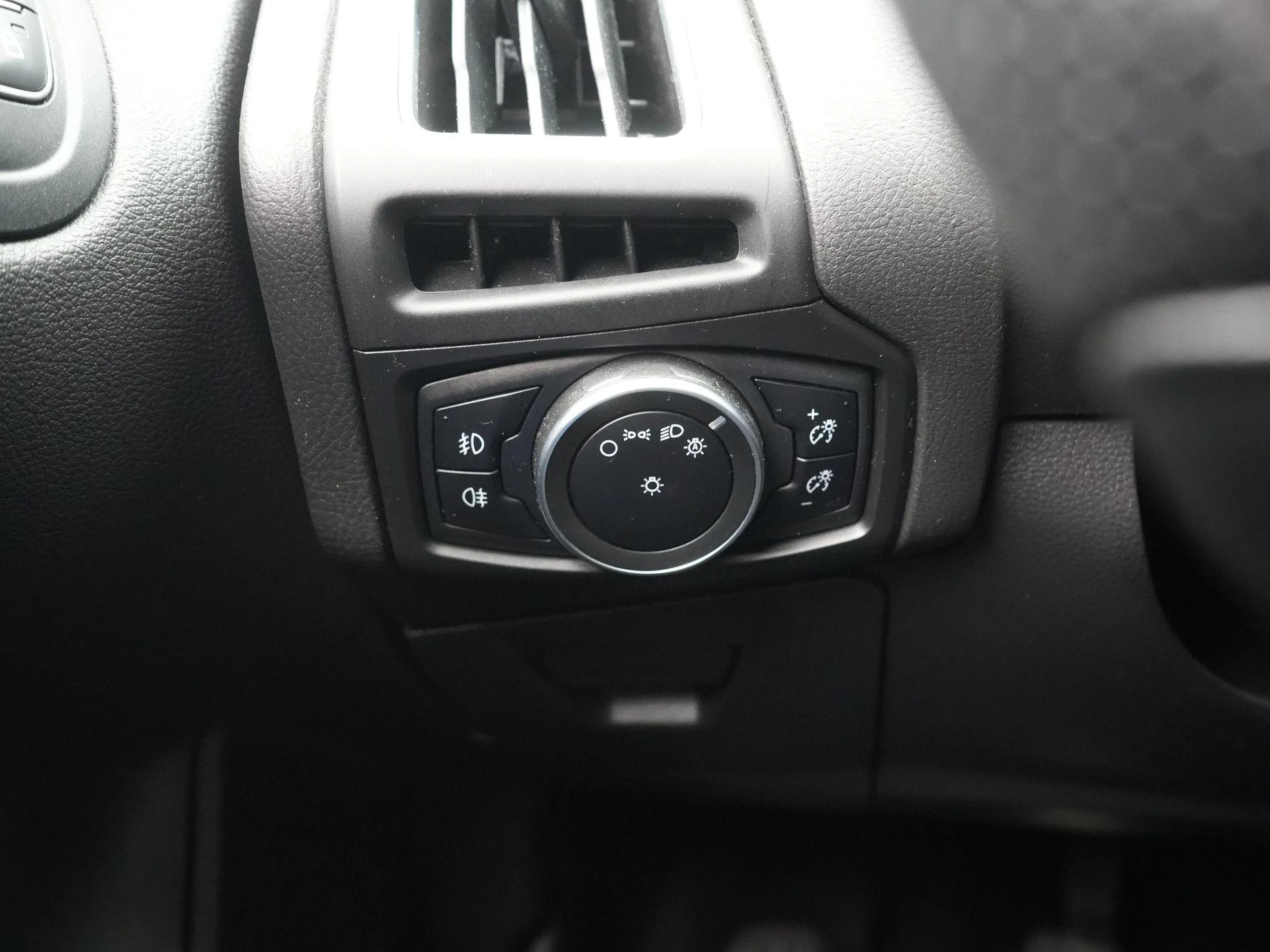 Ford-Focus-image-28