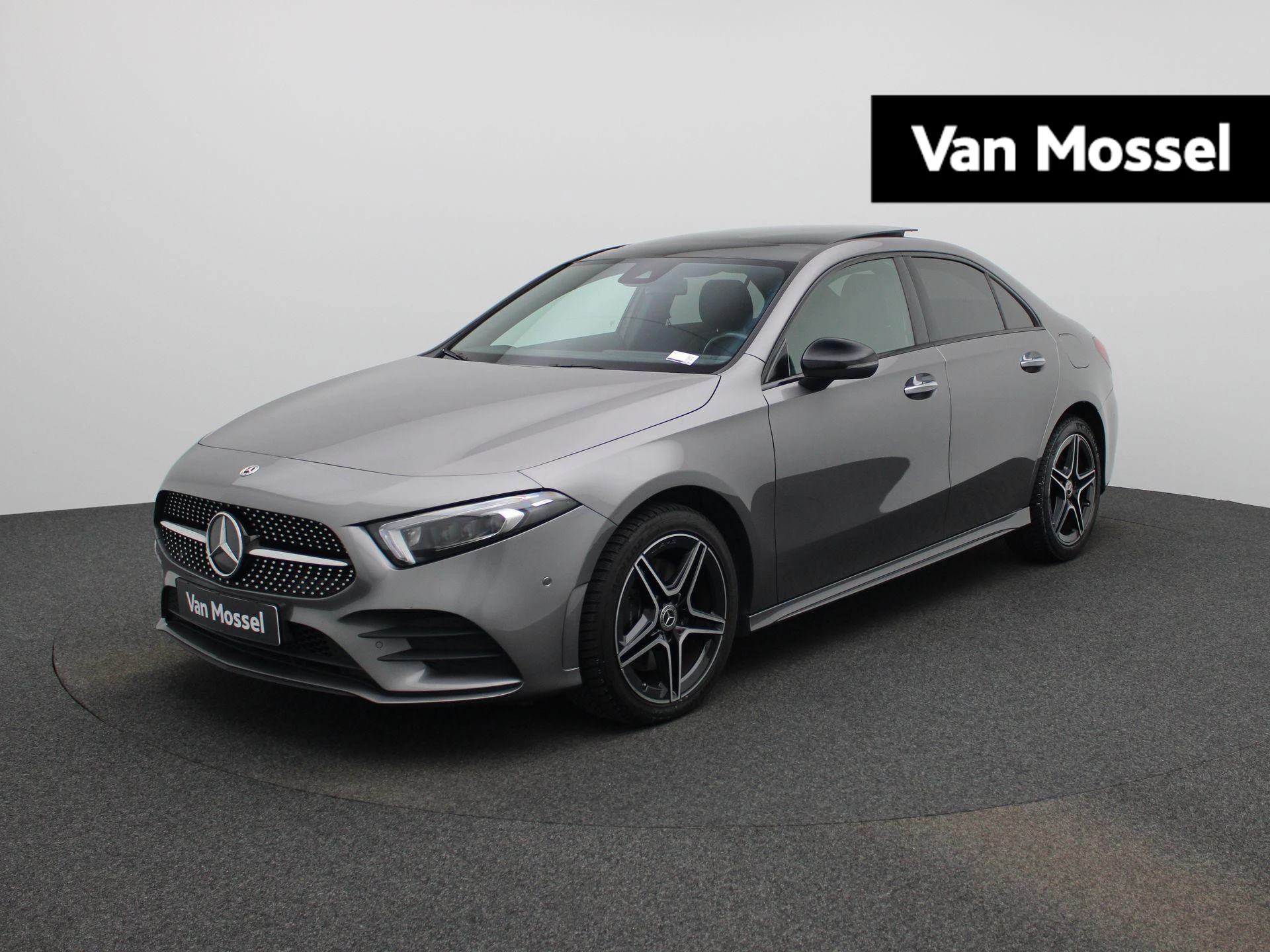 Mercedes-Benz-A-Klasse-image-0