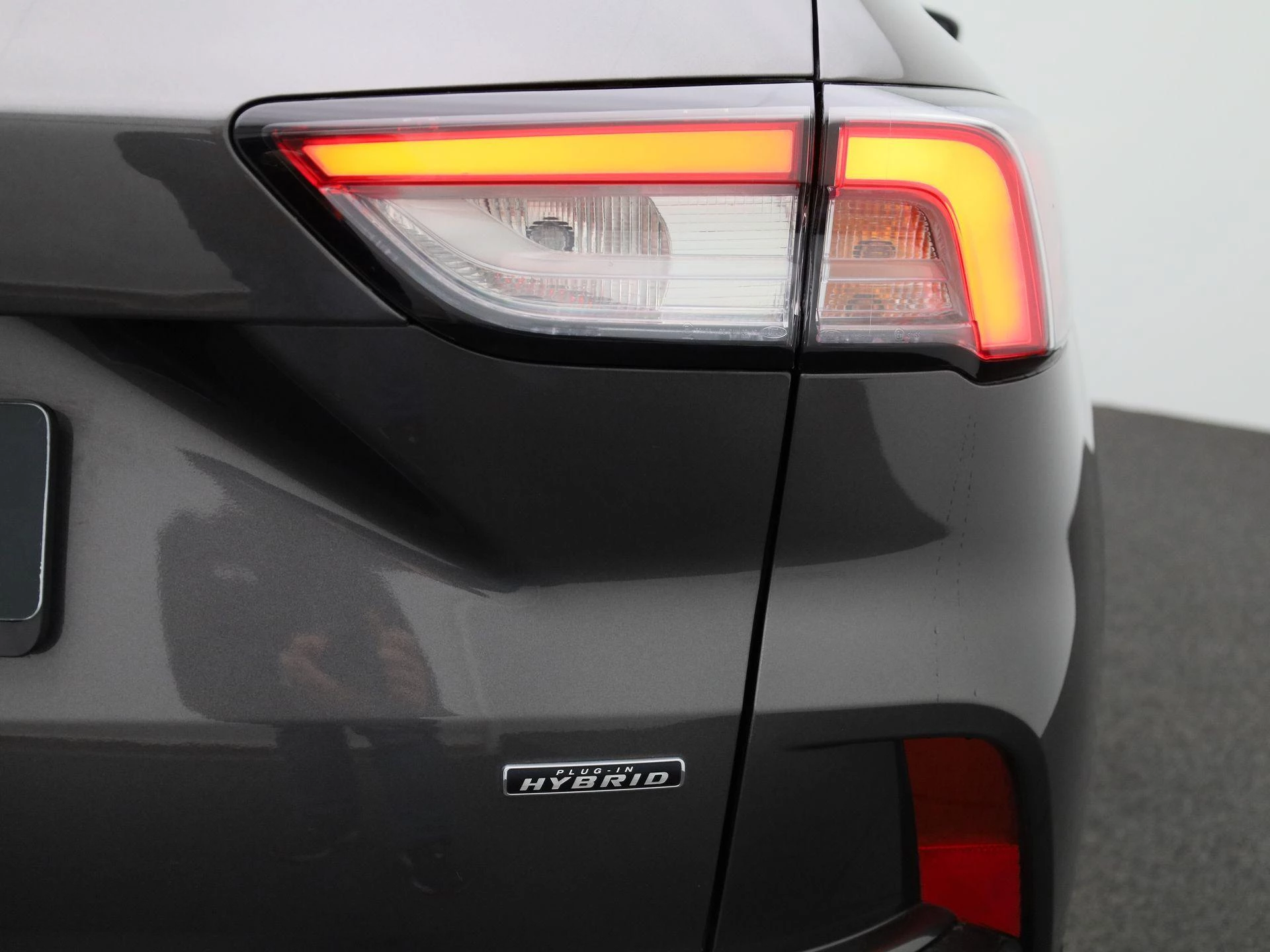 Ford Kuga 2.5i PHEV Aut. 165kW Titanium