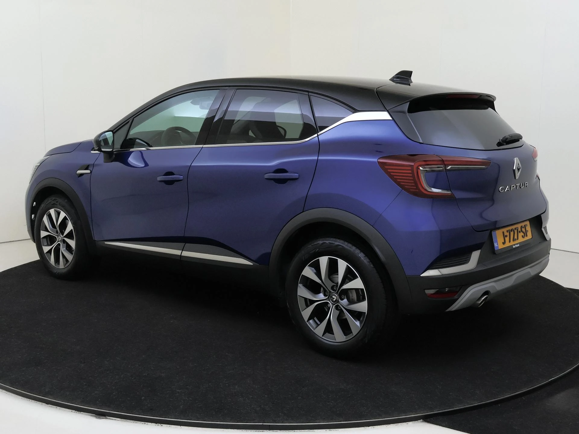 Renault-Captur-image-2