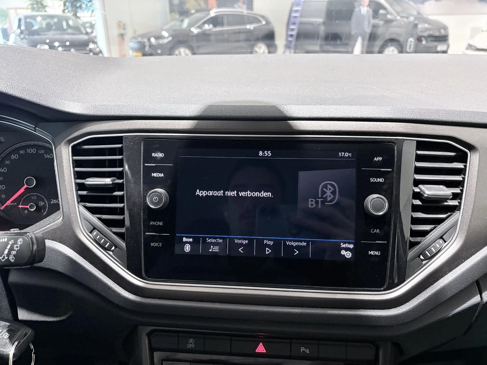 Volkswagen-T-Roc-image-19