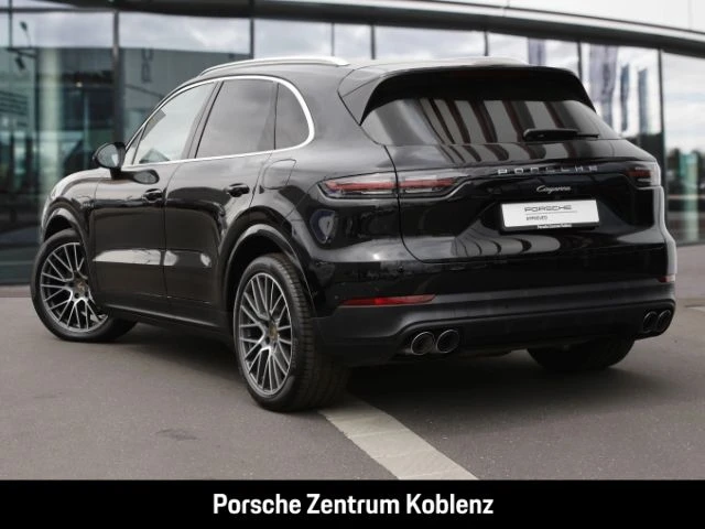 Porsche-Cayenne-image-2