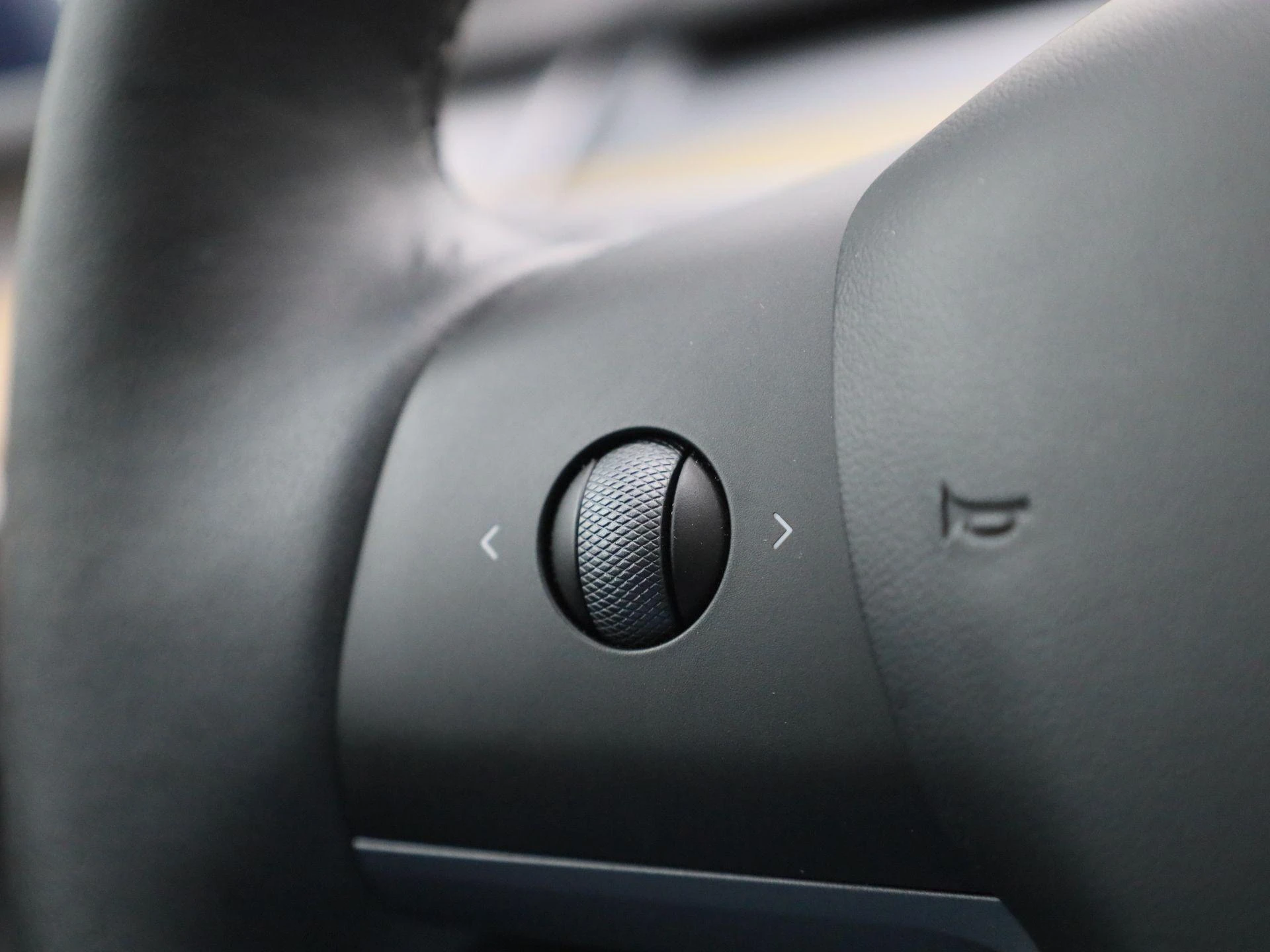 Tesla-Model Y-image-17
