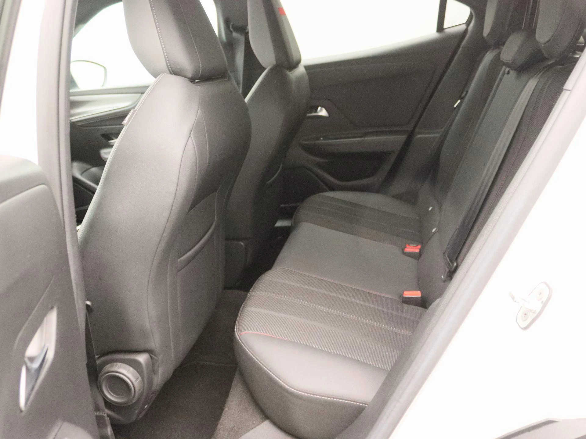 Opel-Mokka-image-12