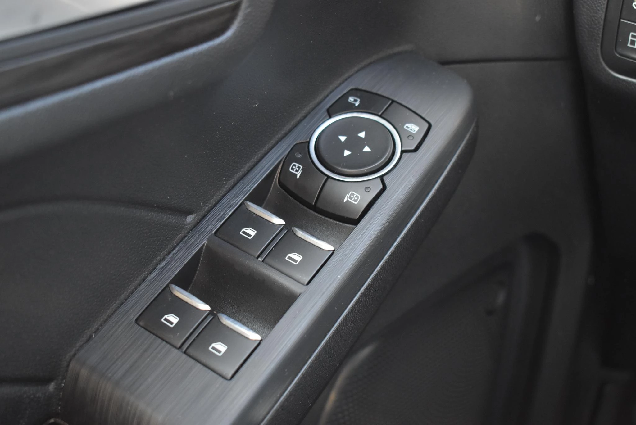 Ford-Kuga-image-18