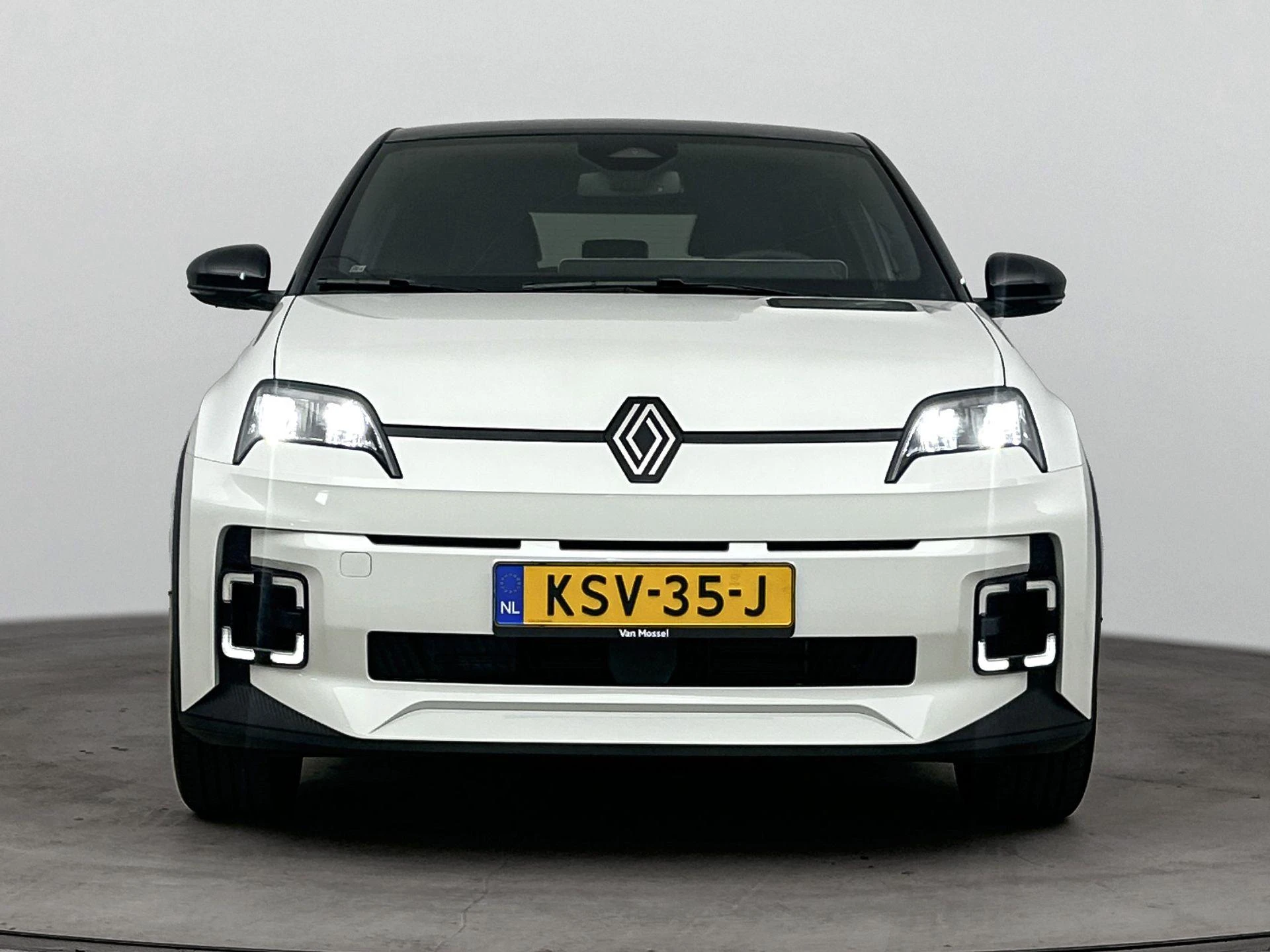 Renault-5-image-4