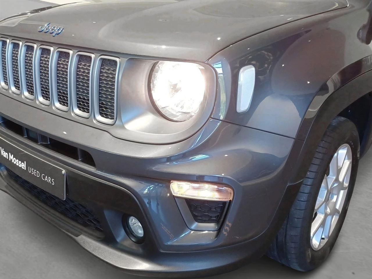 Jeep-Renegade-image-6