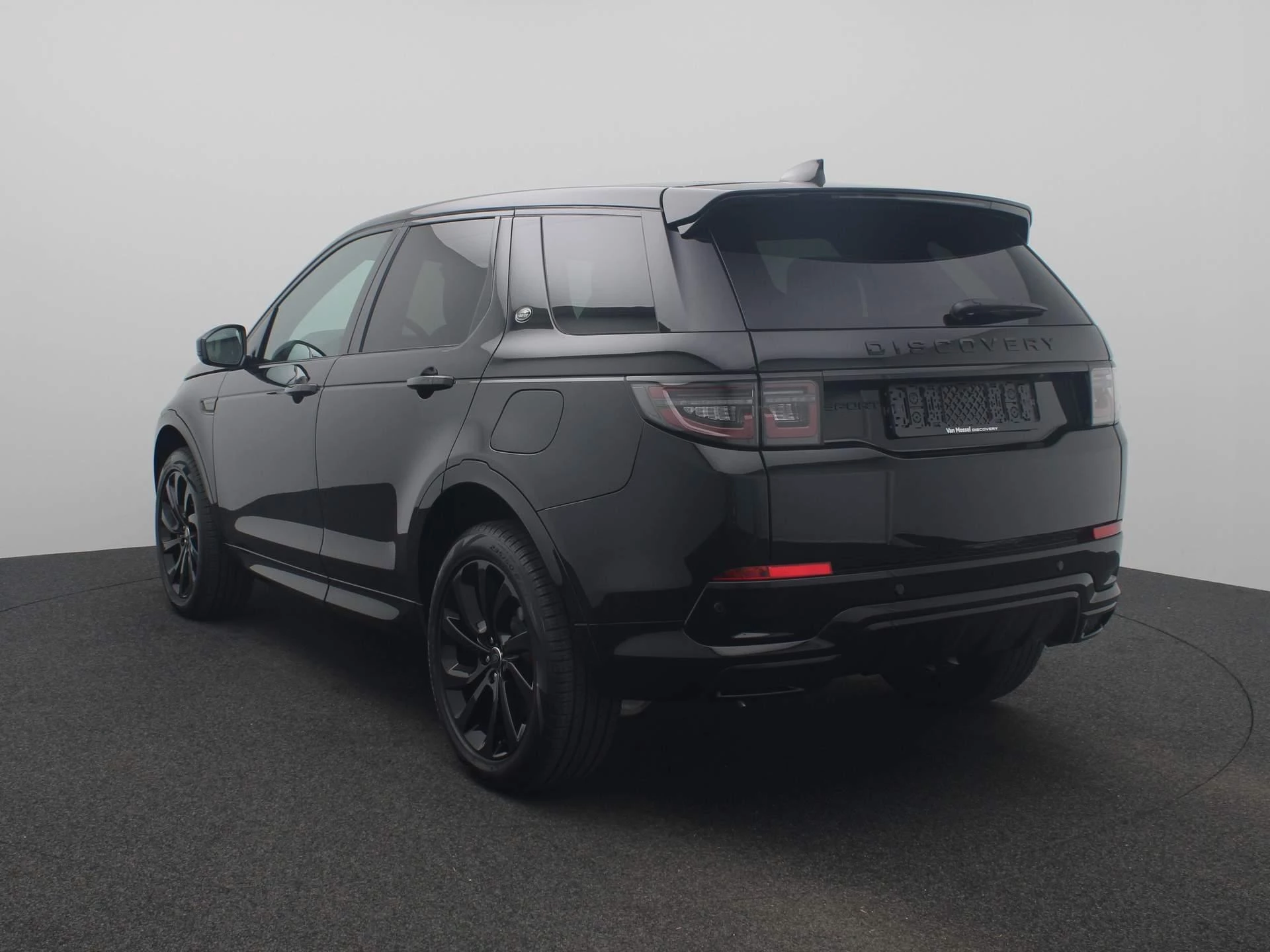Land Rover-Discovery Sport-image-1